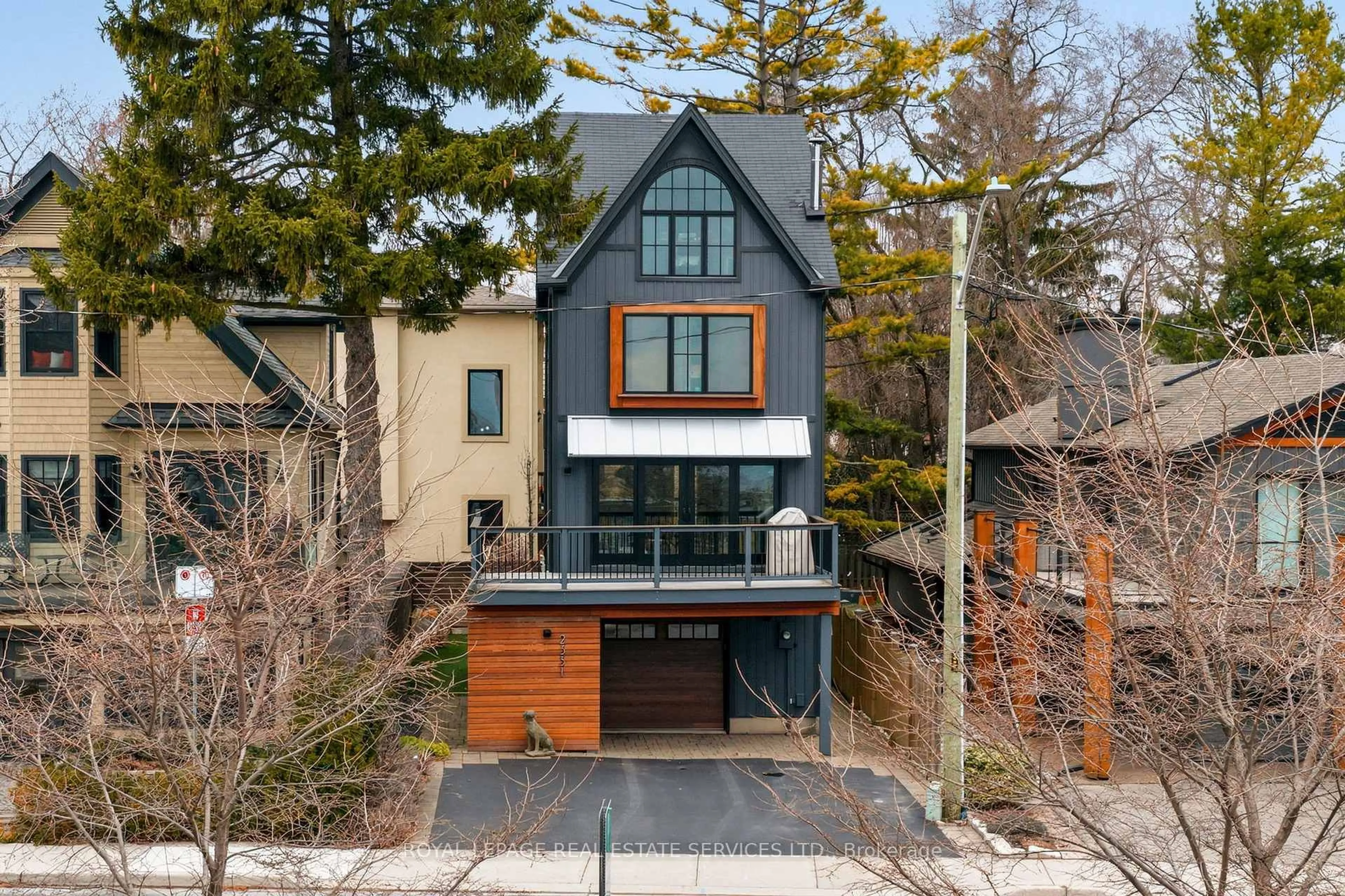 Home with brick exterior material, street for 2331 Ontario St, Oakville Ontario L6L 1A5