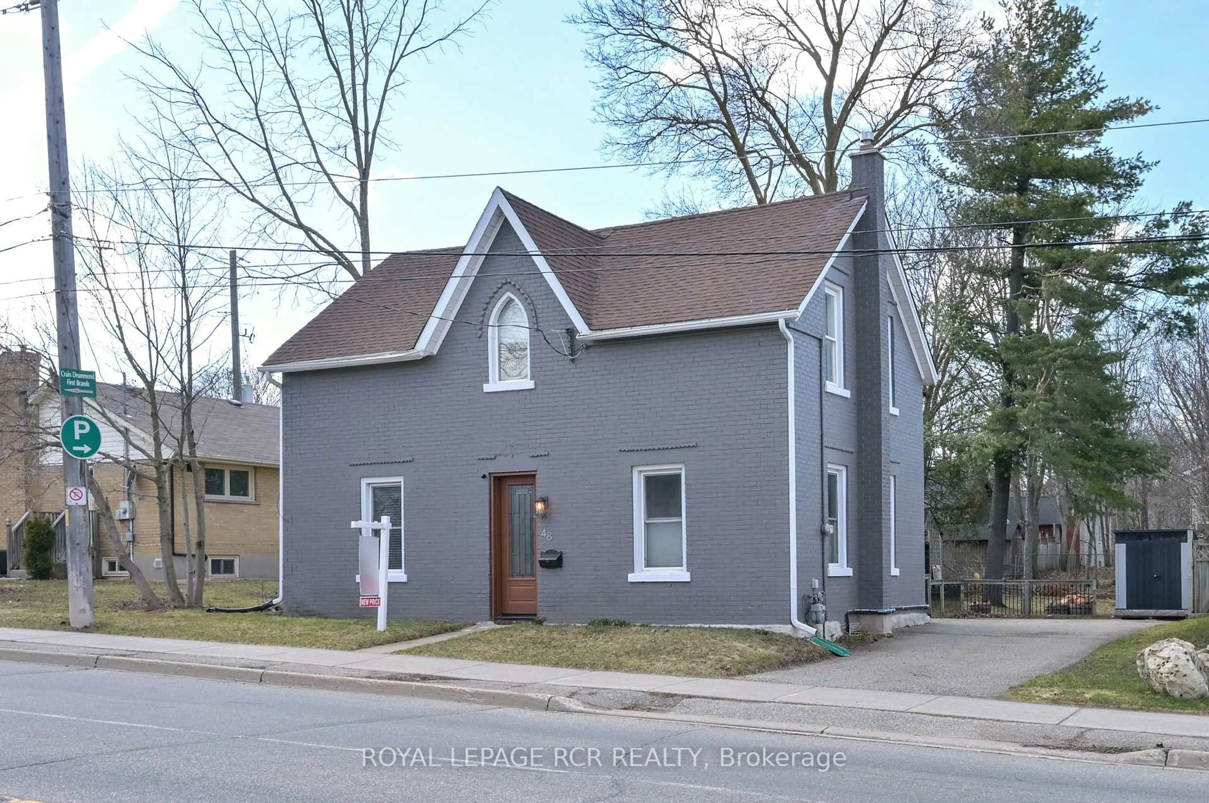 Home with brick exterior material, street for 48 Townline, Orangeville Ontario L9W 1T9