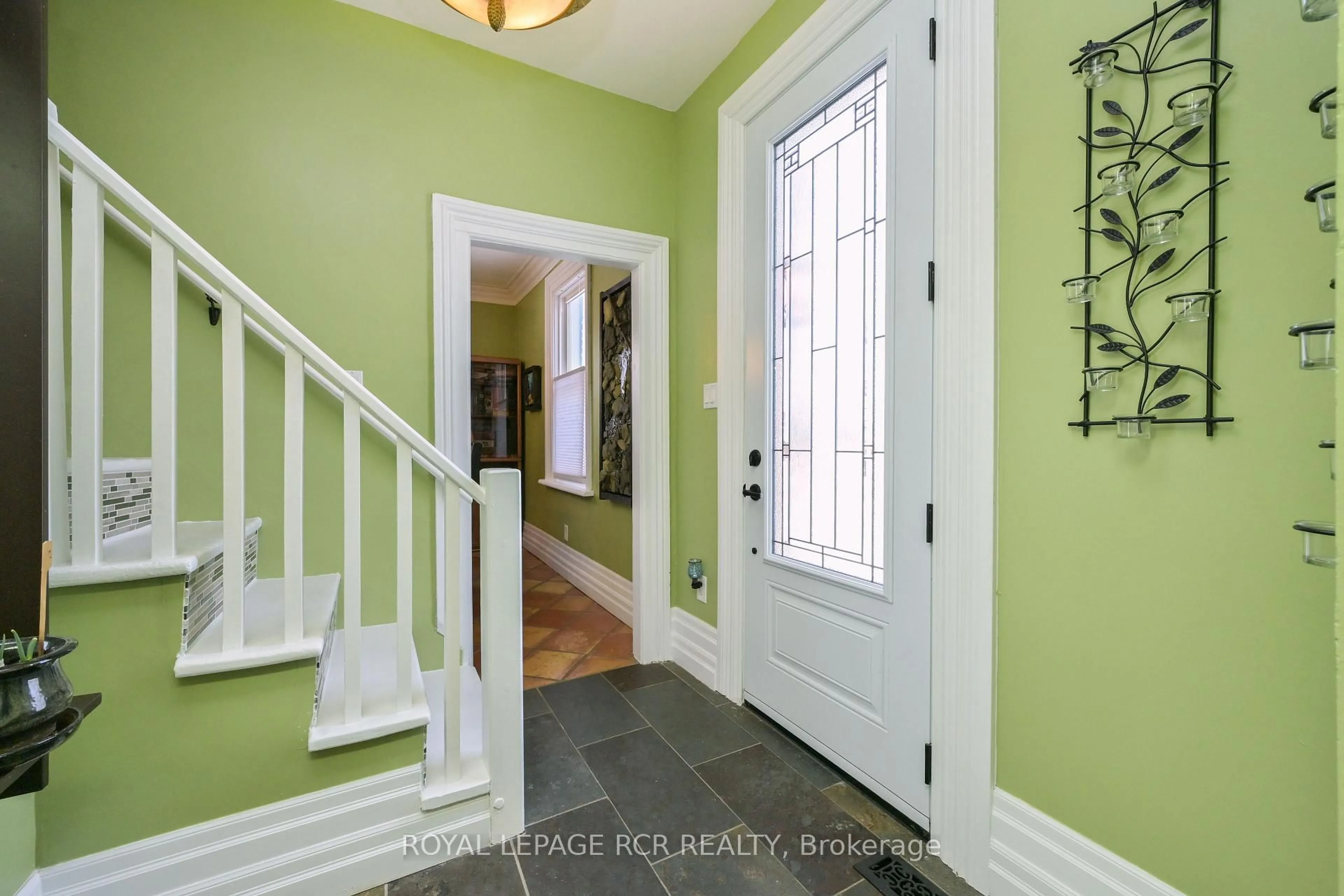 Indoor entryway for 48 Townline, Orangeville Ontario L9W 1T9