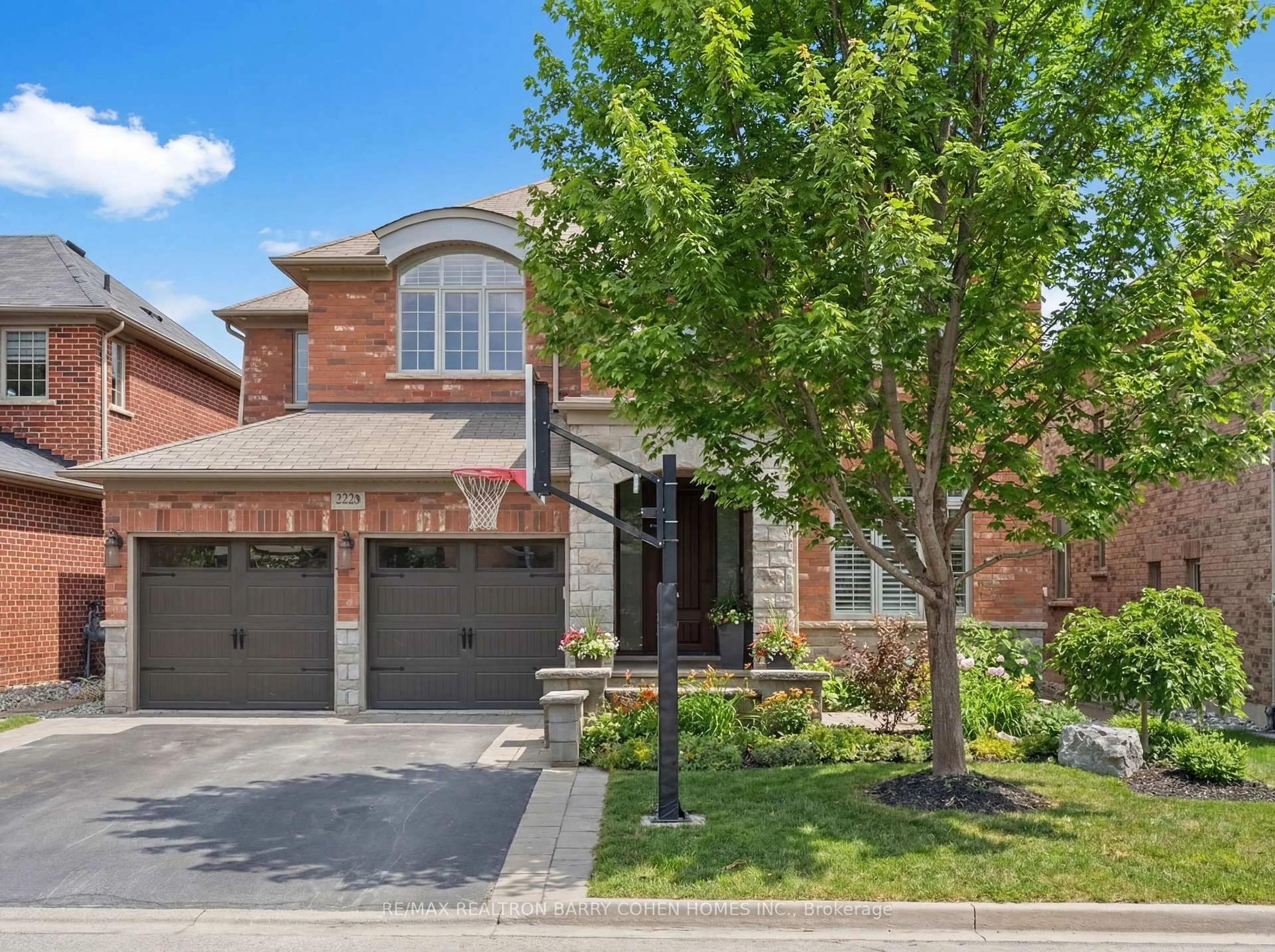 Home with brick exterior material, street for 3225 Saltaire Cres, Oakville Ontario L6M 0K8