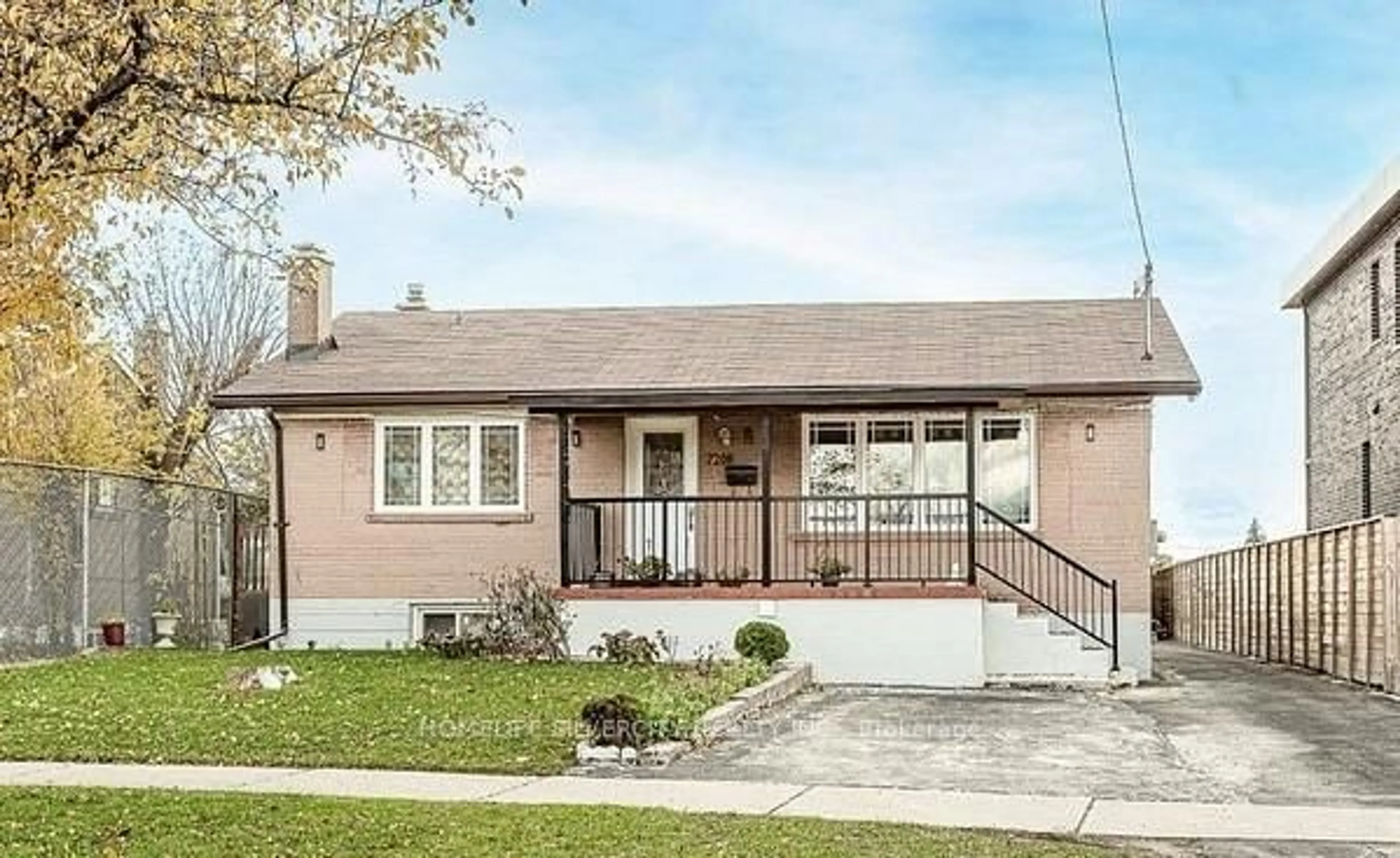 Home with brick exterior material, street for 7208 Hermitage Rd, Mississauga Ontario L4T 2S4