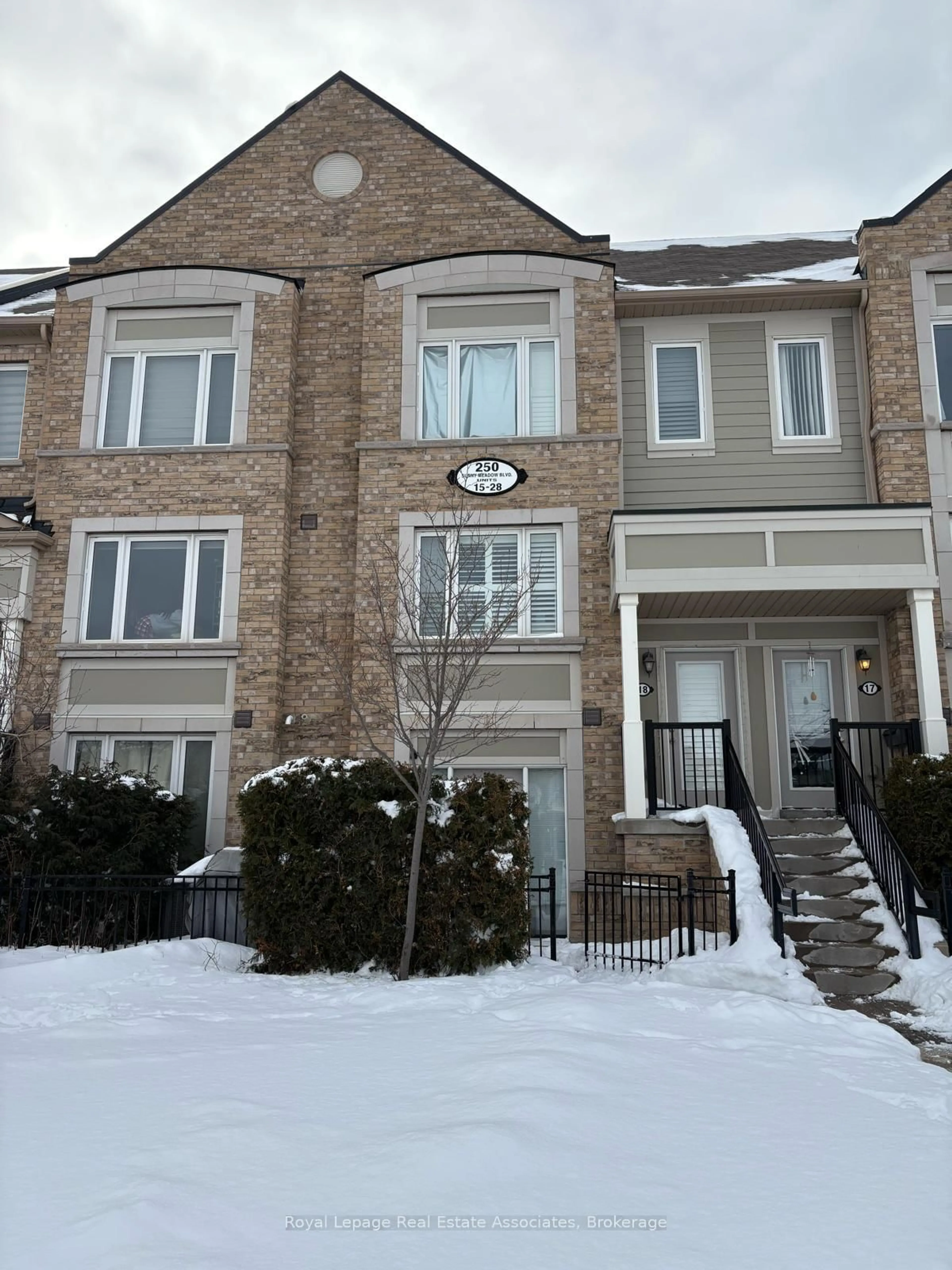 Unknown for 250 Sunny Meadow Blvd #19, Brampton Ontario L6R 3Y6