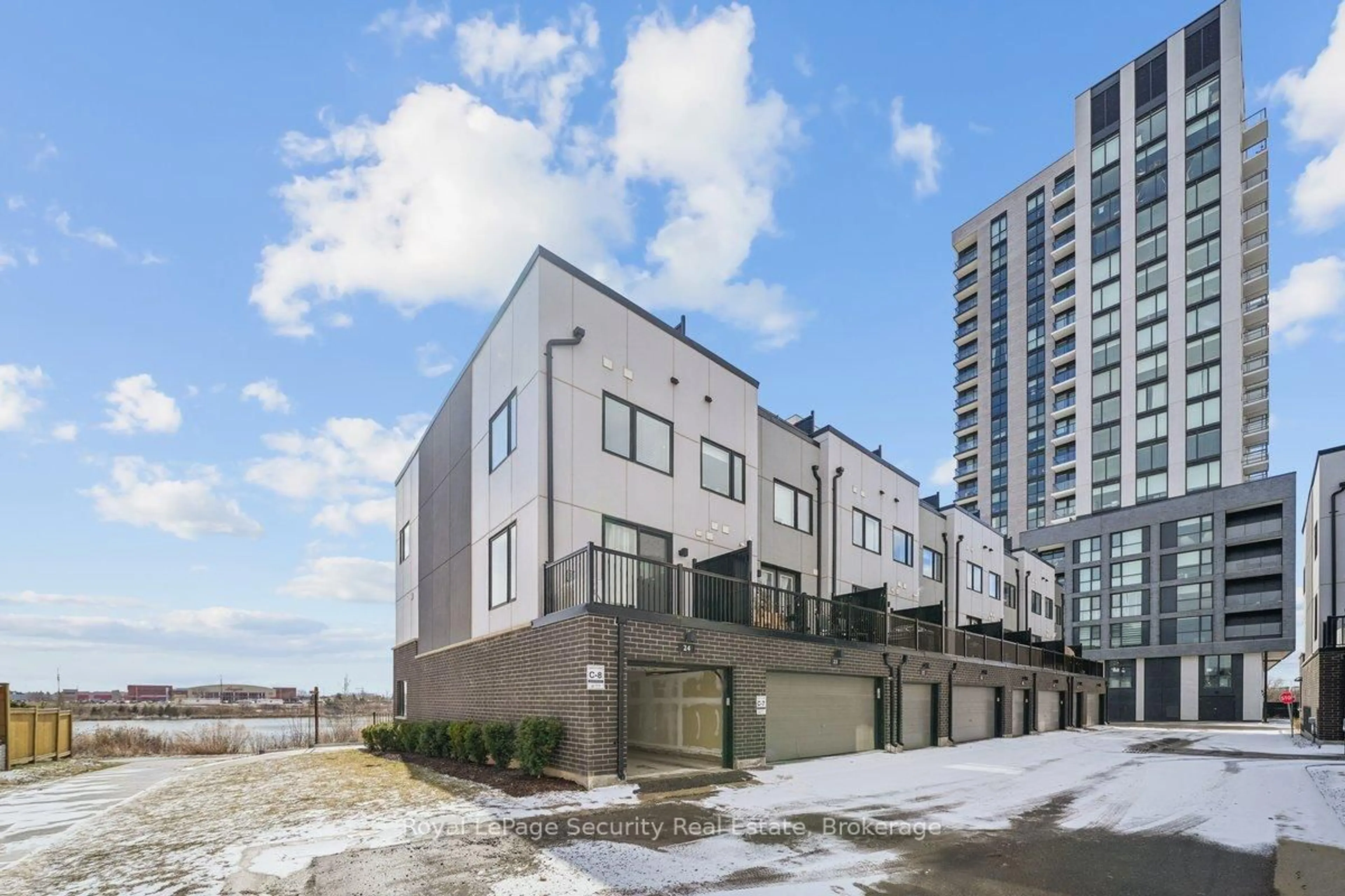 Patio, street for 348 Wheat Boom Dr #24, Oakville Ontario L6H 3V6