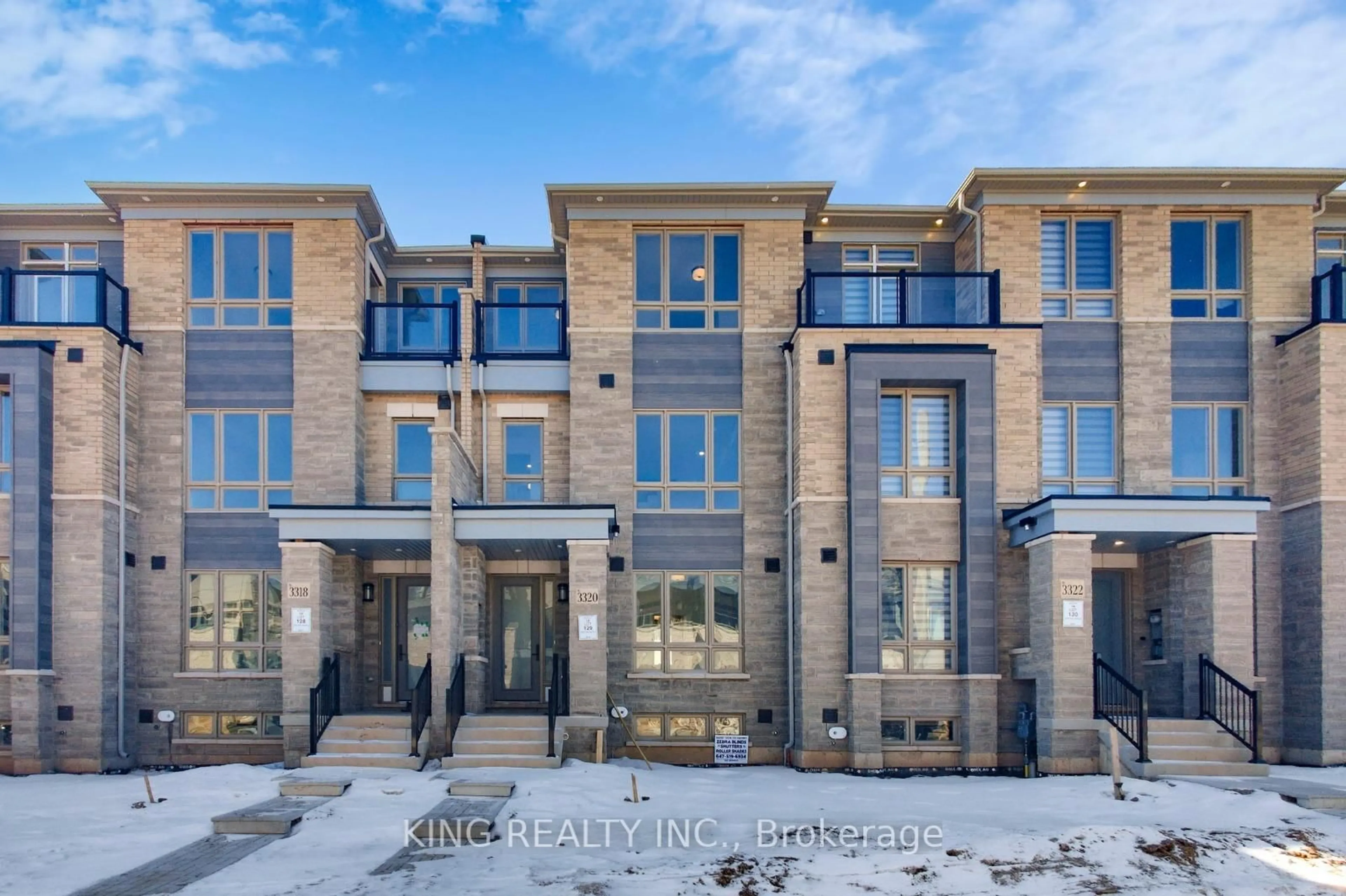 Home with brick exterior material, unknown for 3320 Taha Gdns, Oakville Ontario L6M 4K1