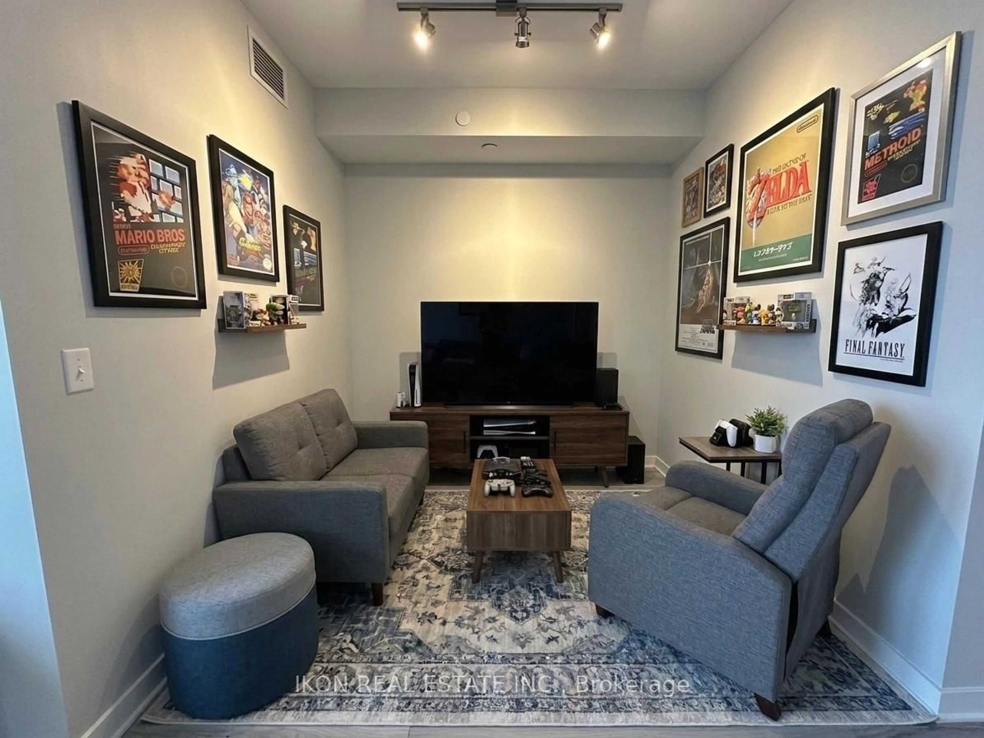 Living room with furniture, unknown for 4675 Metcalfe Ave #1804, Mississauga Ontario L5M 0Z8