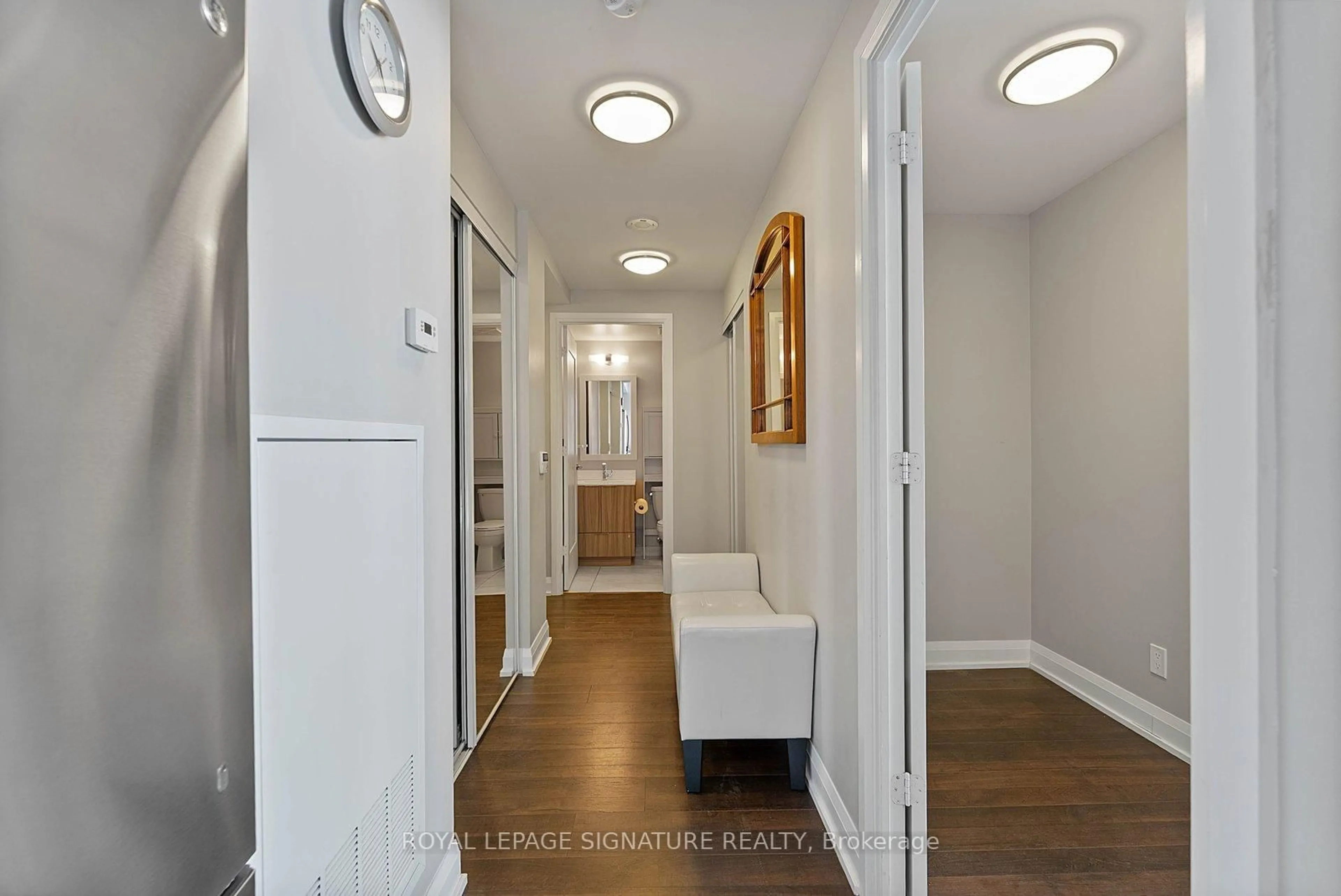 Indoor entryway for 56 Annie Craig Dr #510, Toronto Ontario M8V 0C5