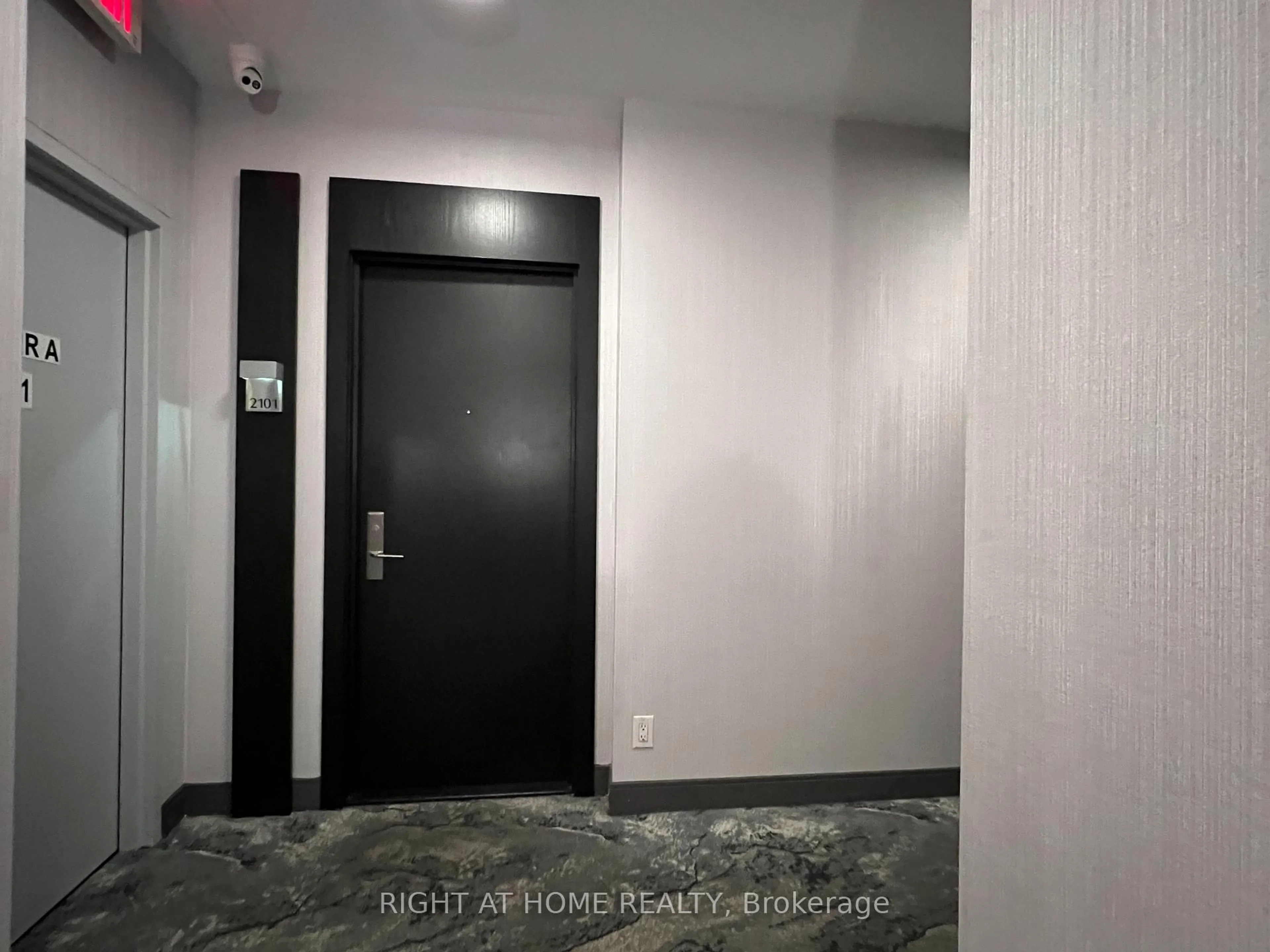 Indoor foyer for 80 Absolute Ave #2101, Mississauga Ontario L4Z 0A2