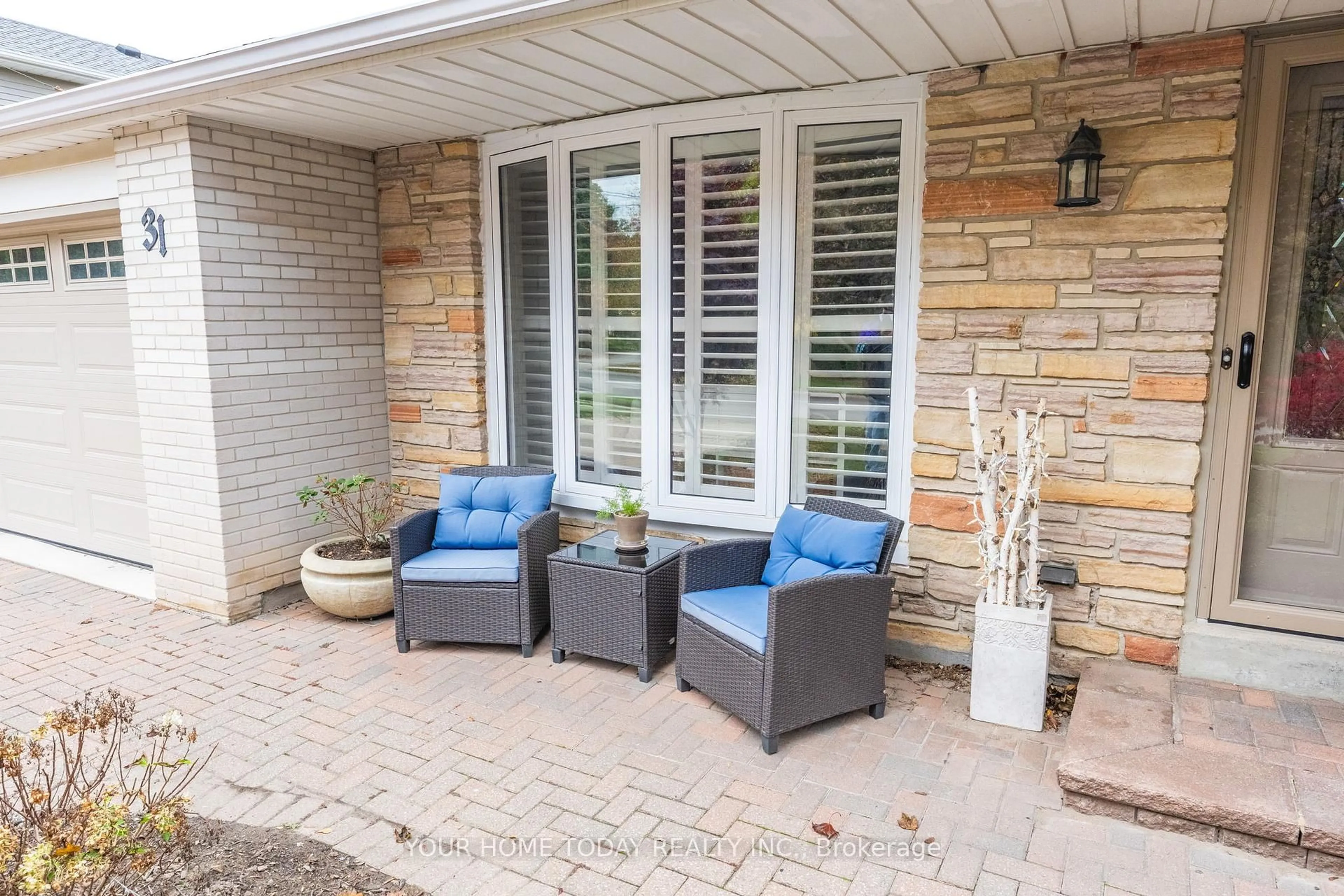 Patio, unknown for 31 Chelvin Dr, Halton Hills Ontario L7G 4P8