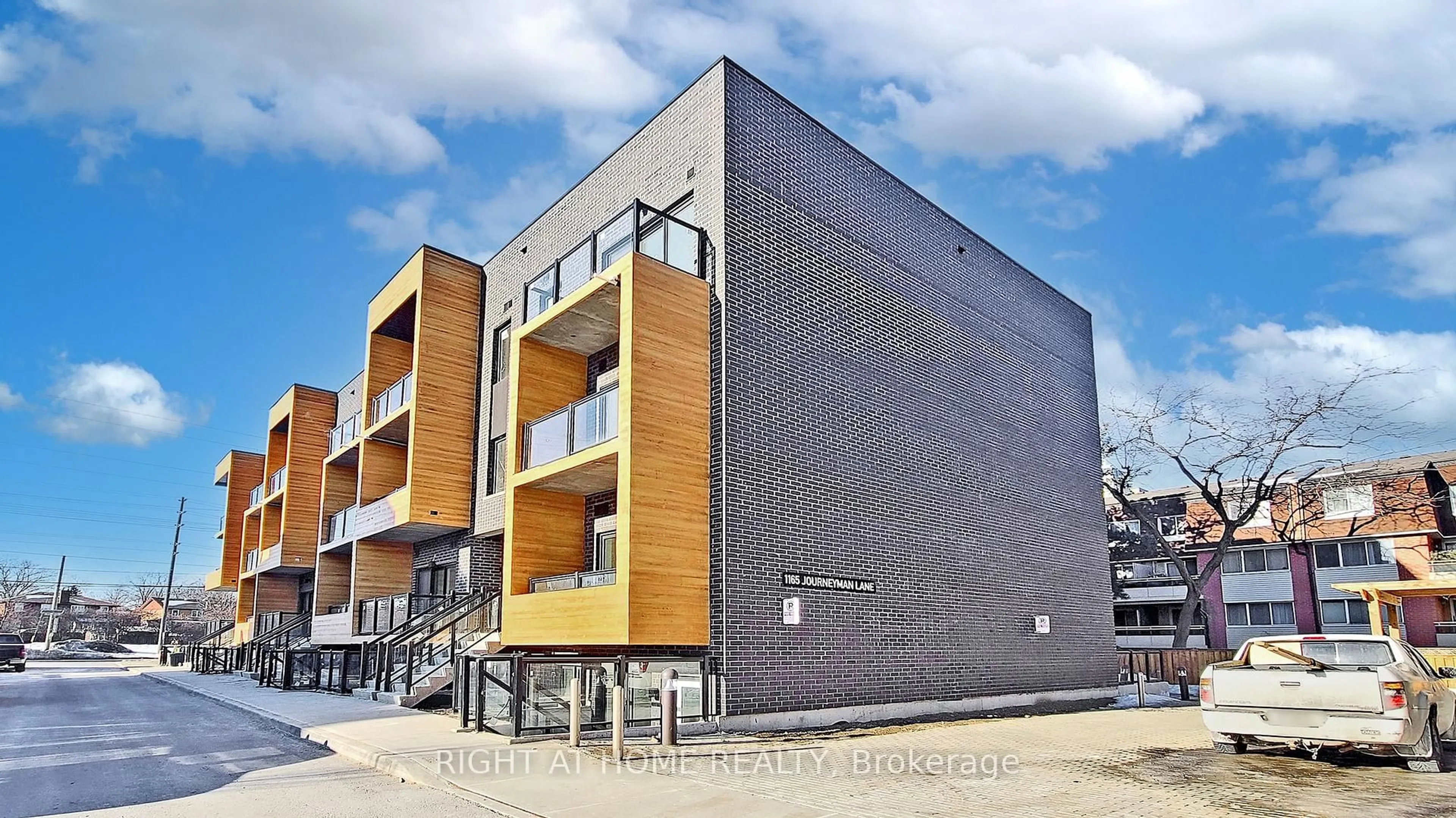 Unknown for 1165 Journeyman Lane #112, Mississauga Ontario L5J 0B6