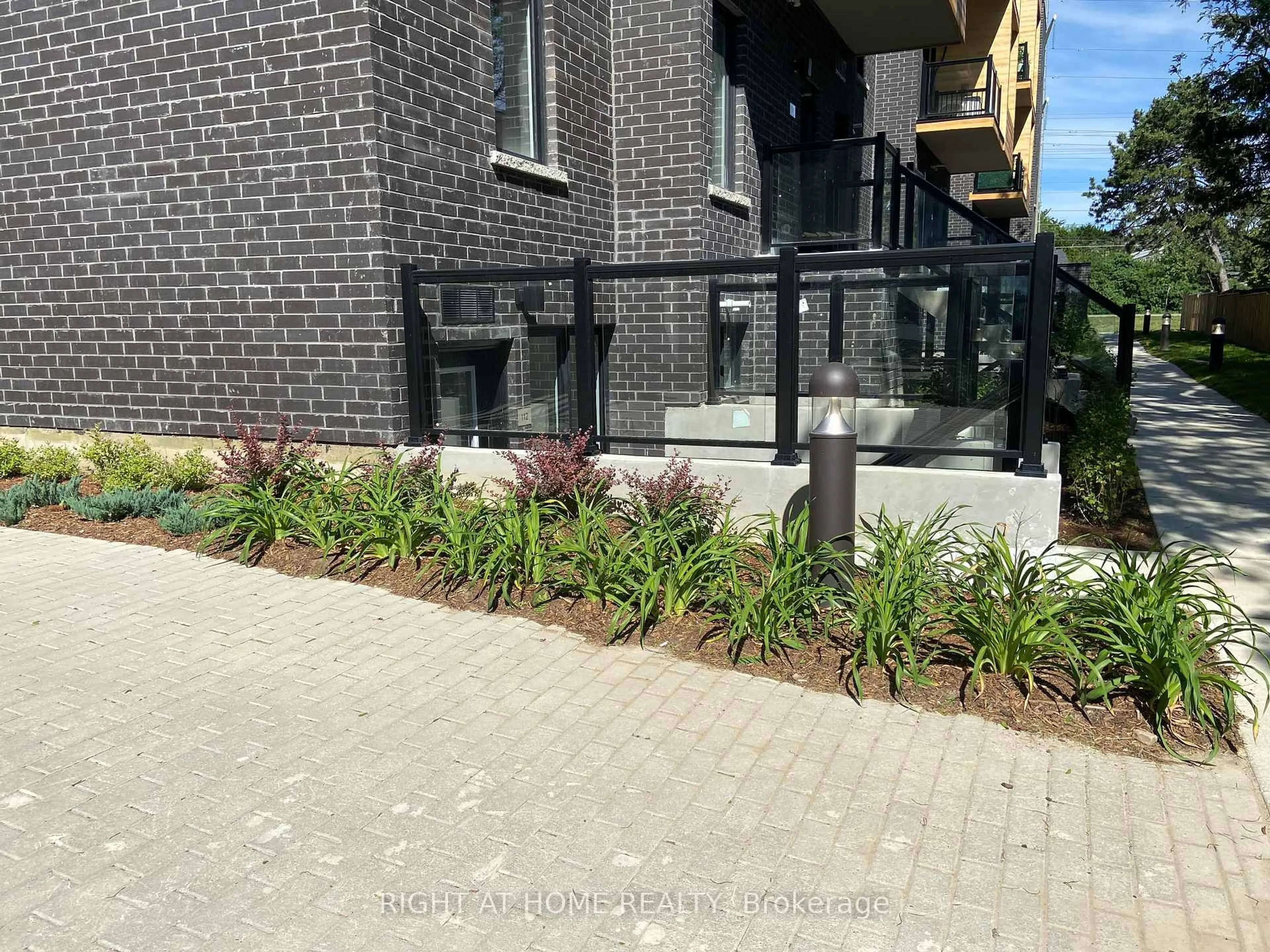 Unknown for 1165 Journeyman Lane #112, Mississauga Ontario L5J 0B6