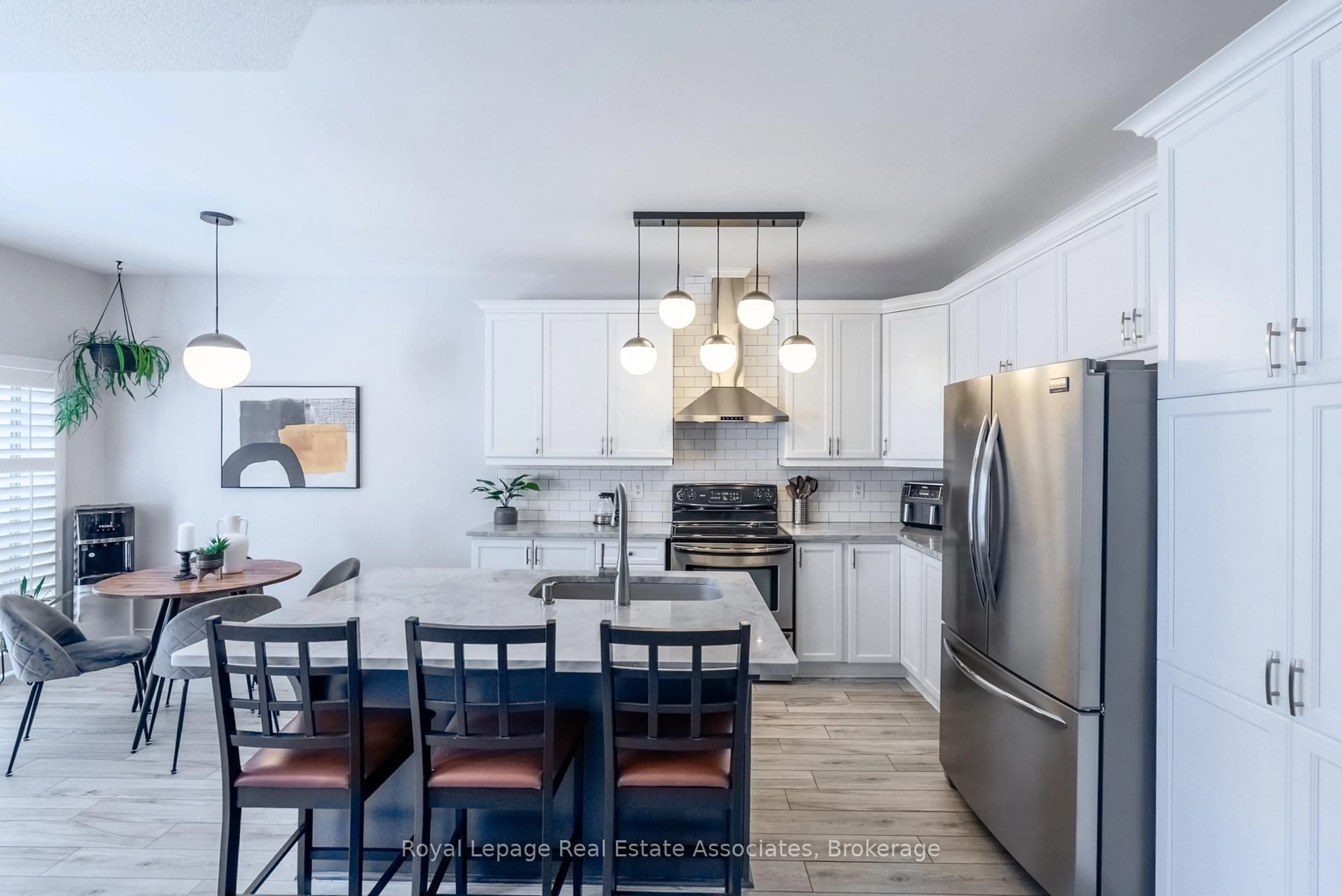 Open concept kitchen, unknown for 4680 Mcleod Rd, Burlington Ontario L7M 0K6