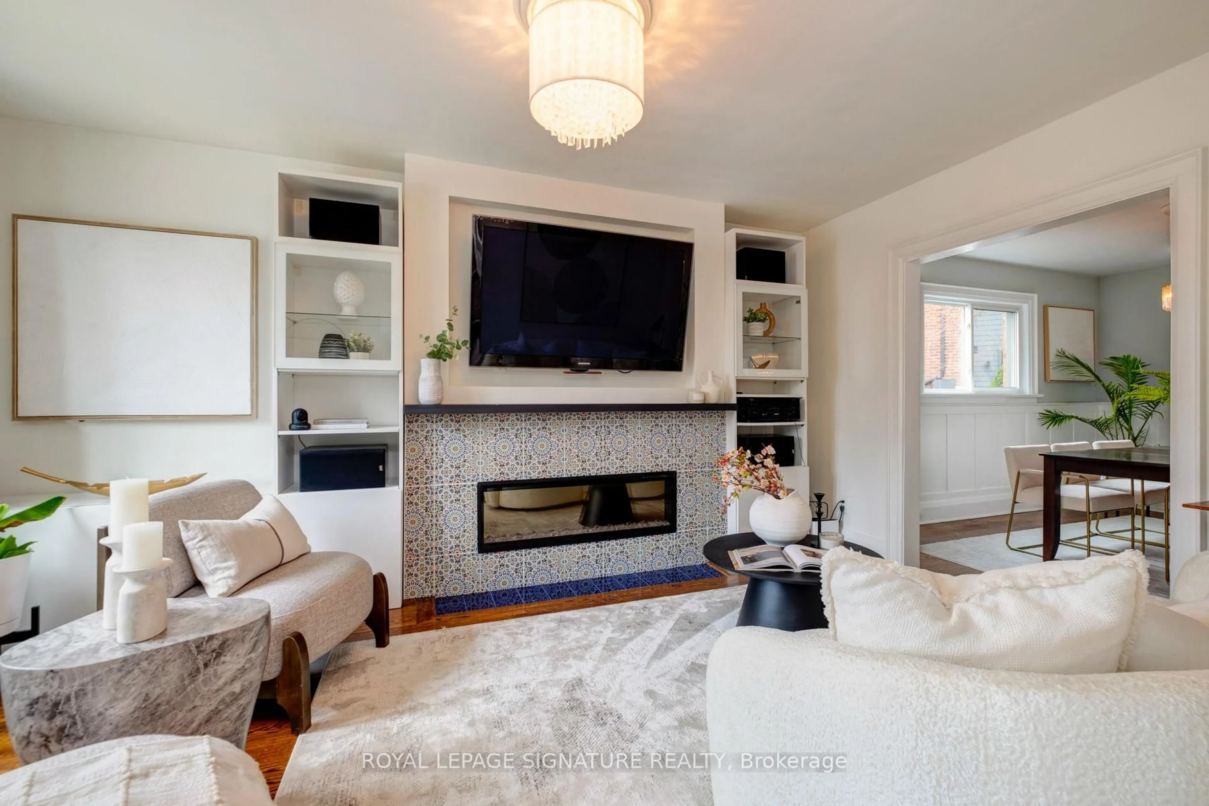 Living room with furniture, unknown for 562 Indian Rd, Toronto Ontario M6P 2C2