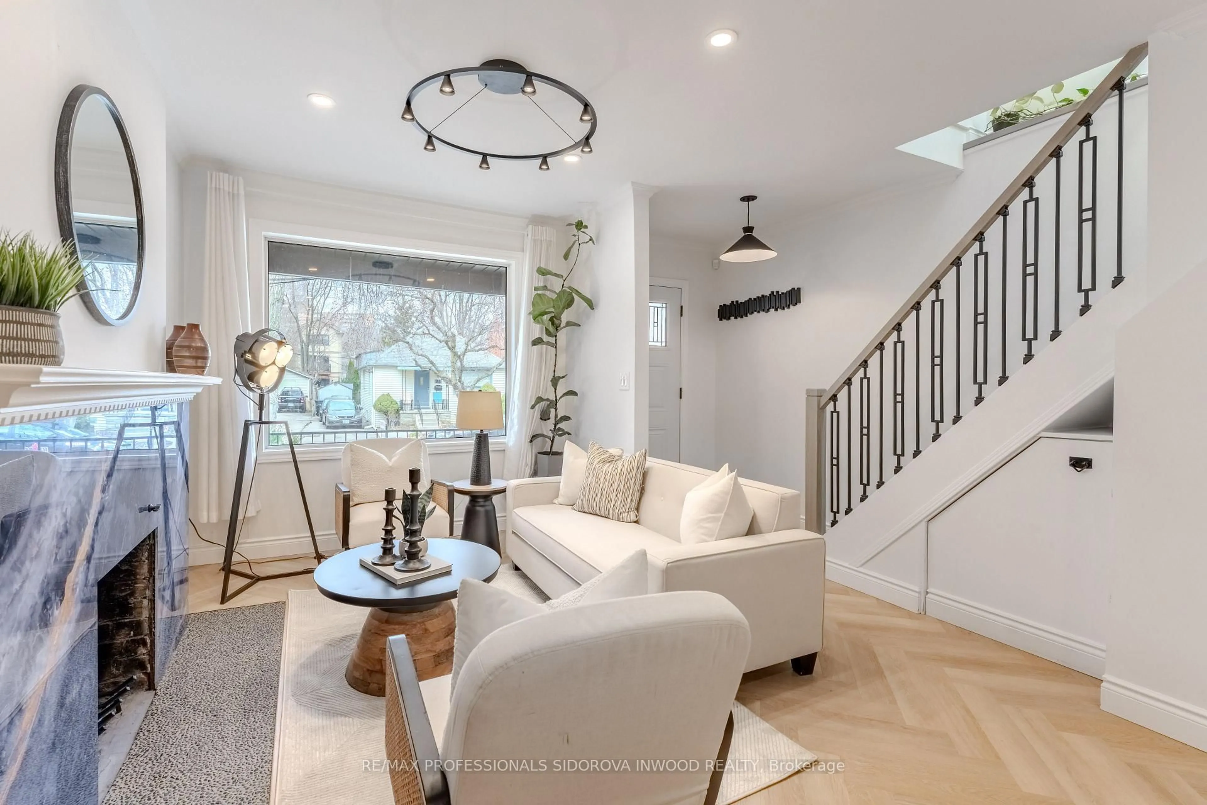 Living room with furniture, unknown for 25 Warren Cres, Toronto Ontario M6S 4S1