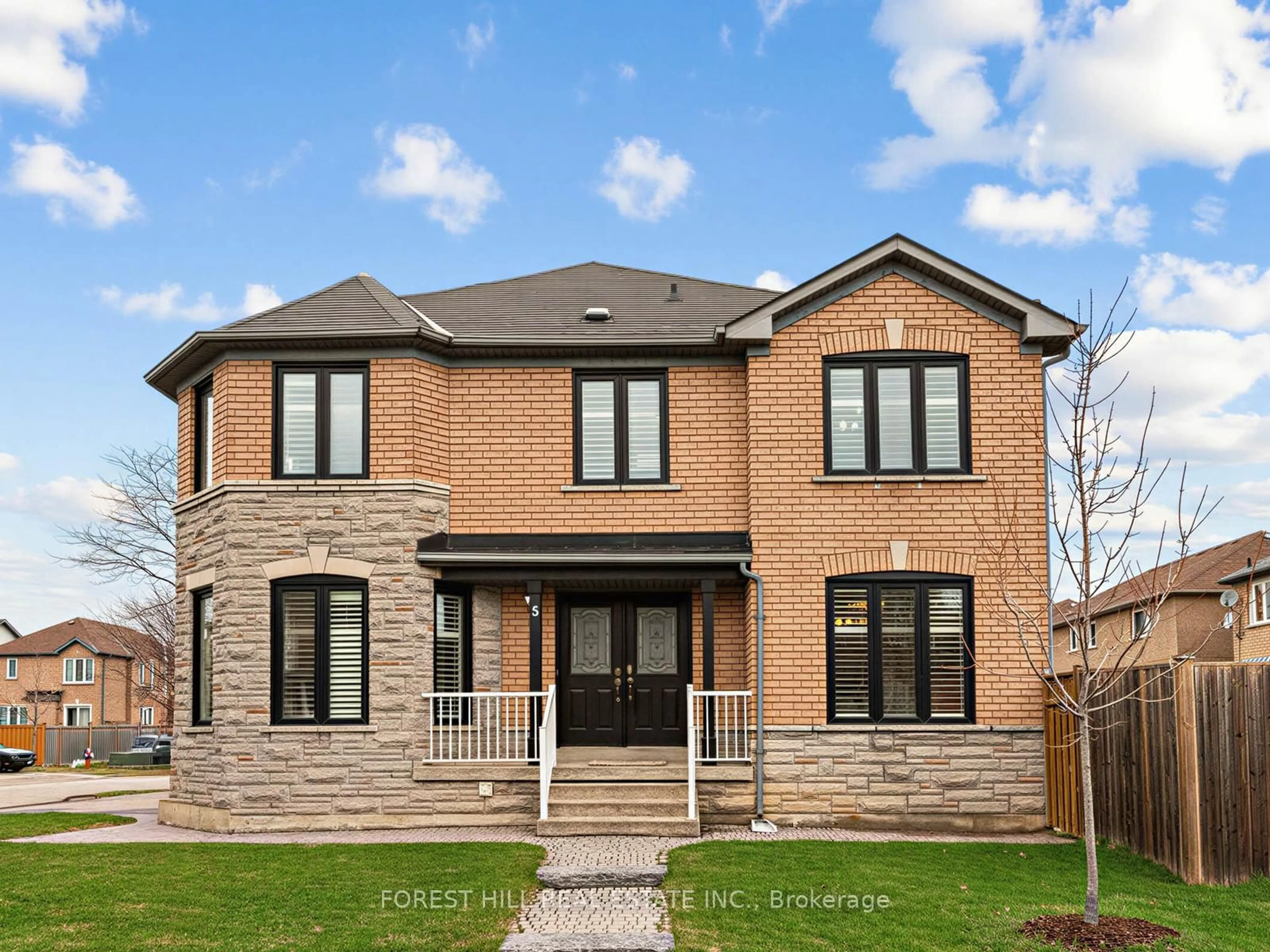 Home with brick exterior material, street for 5 Manitoba Pl, Brampton Ontario L6R 2H9