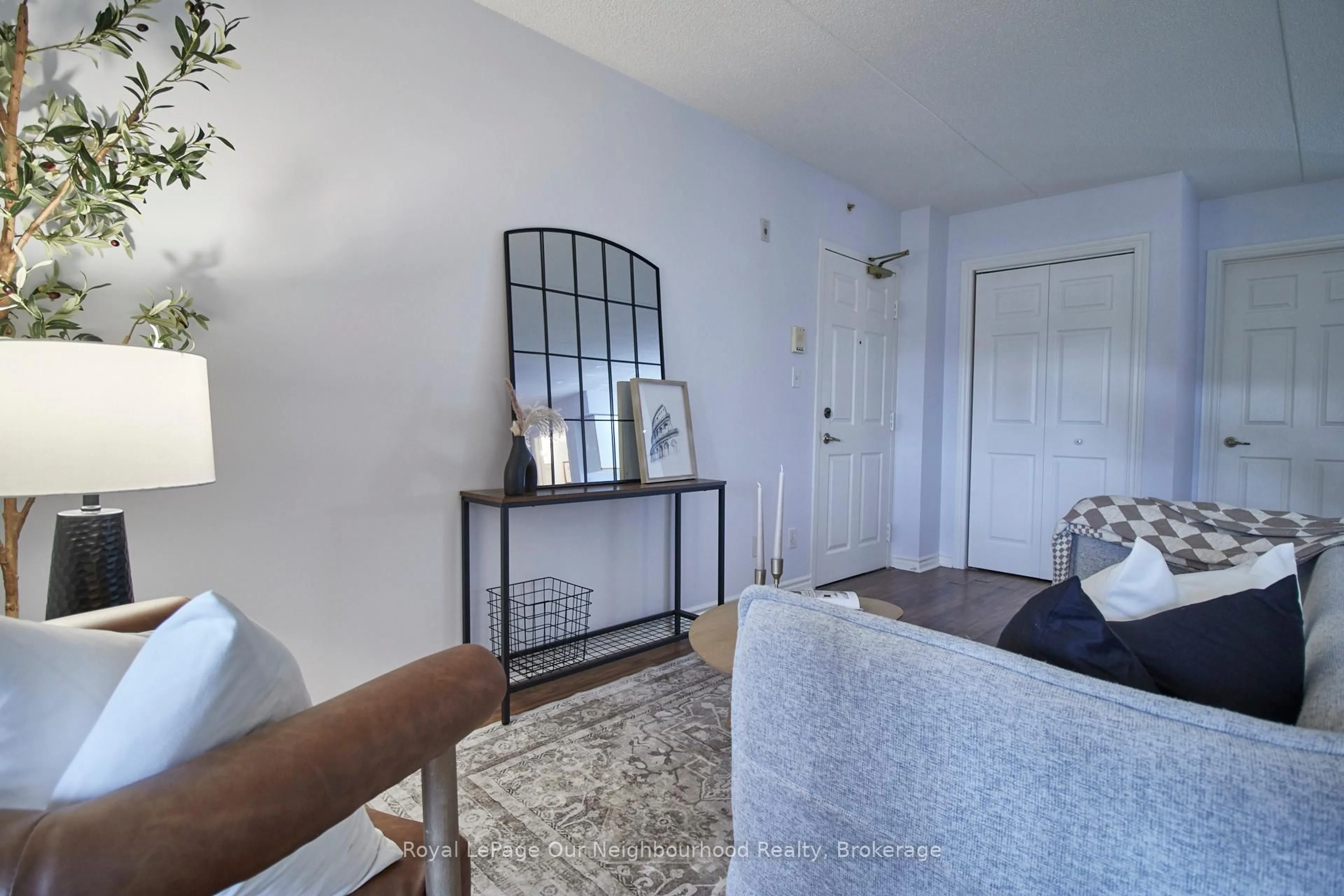 Unknown for 1431 Walker's Line #208, Burlington Ontario L7M 4N9