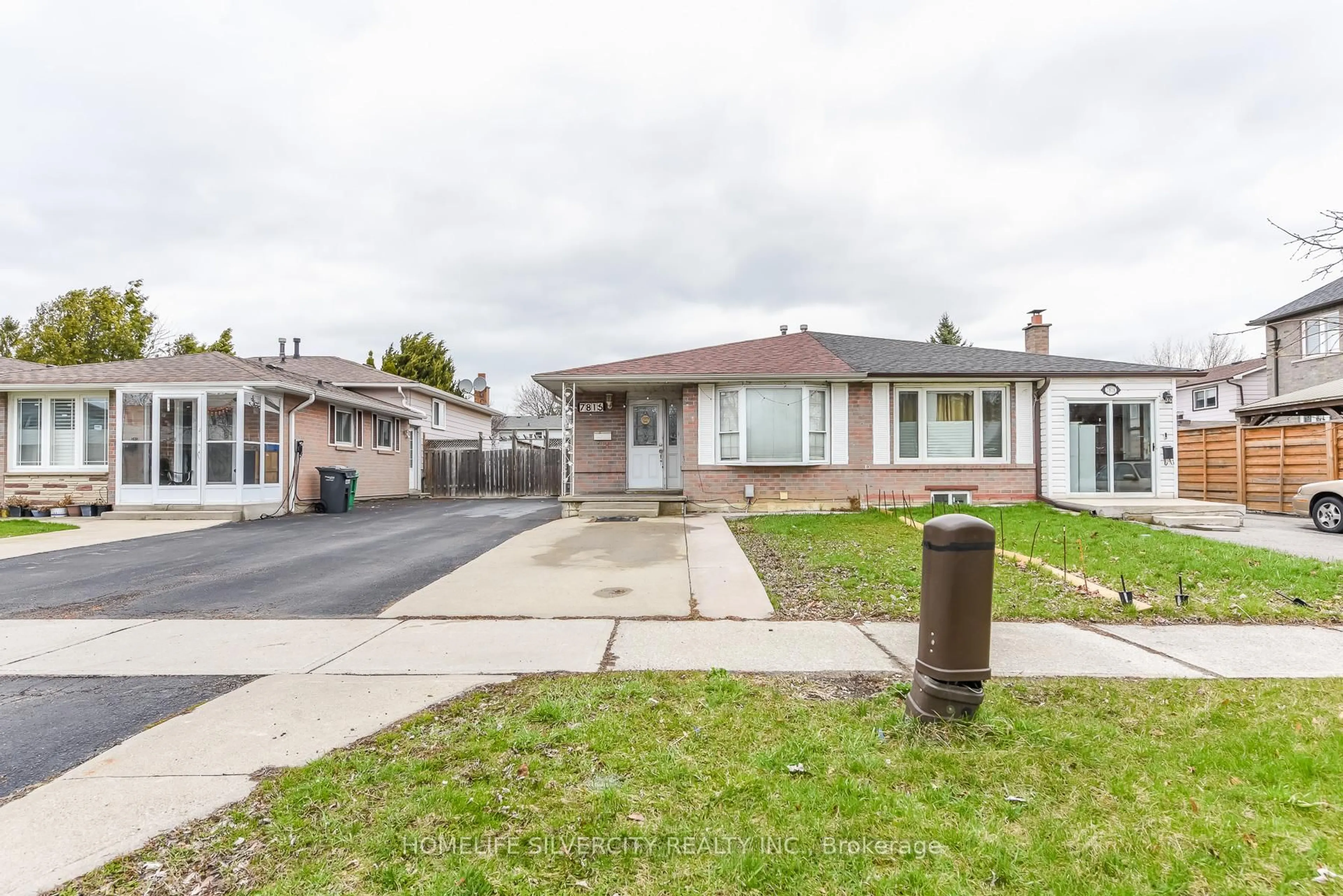 Unknown for 7816 Priory Cres, Mississauga Ontario L4T 3H5