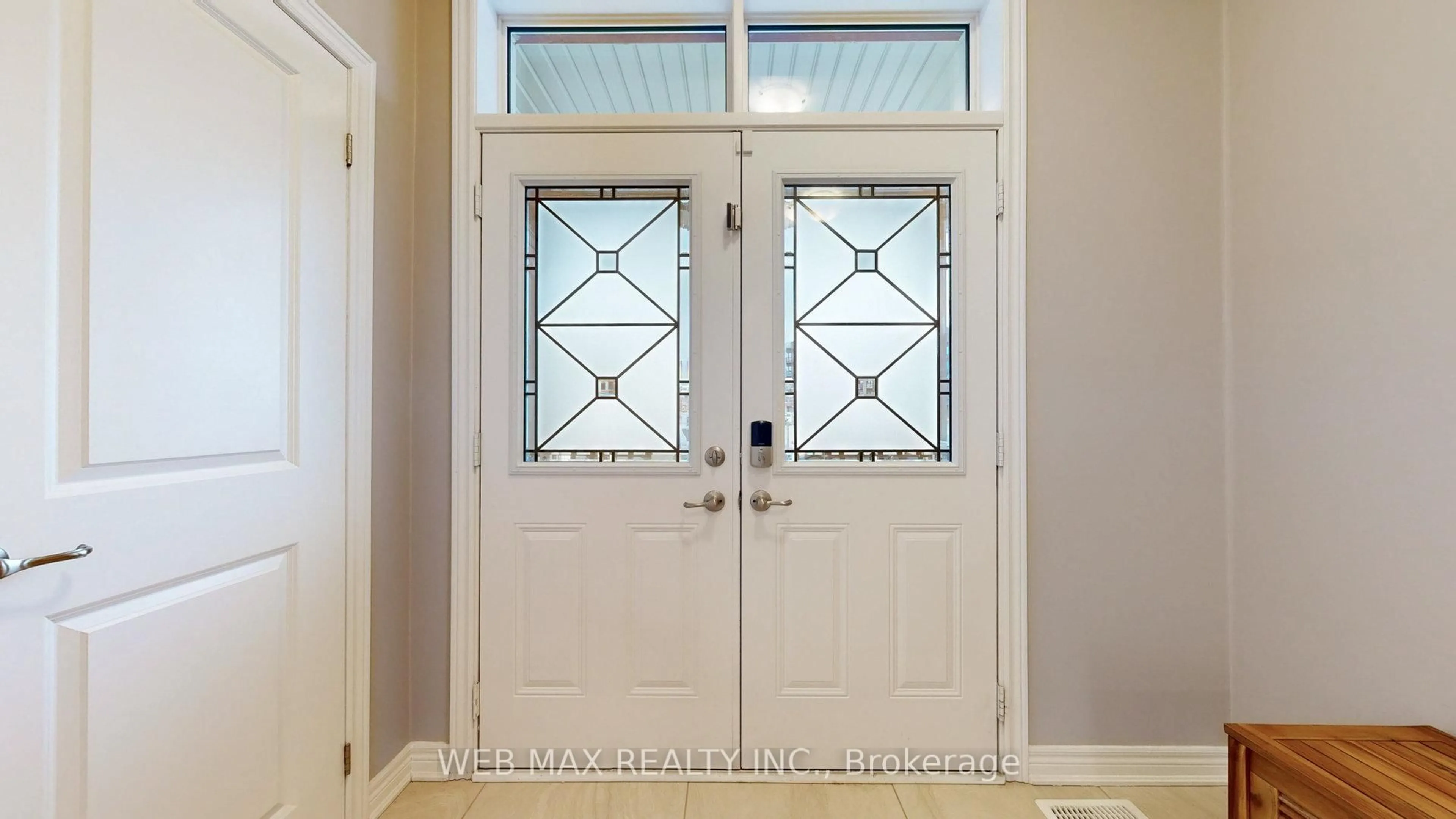 Indoor entryway for 213 Wisteria Way, Oakville Ontario L6M 1R1