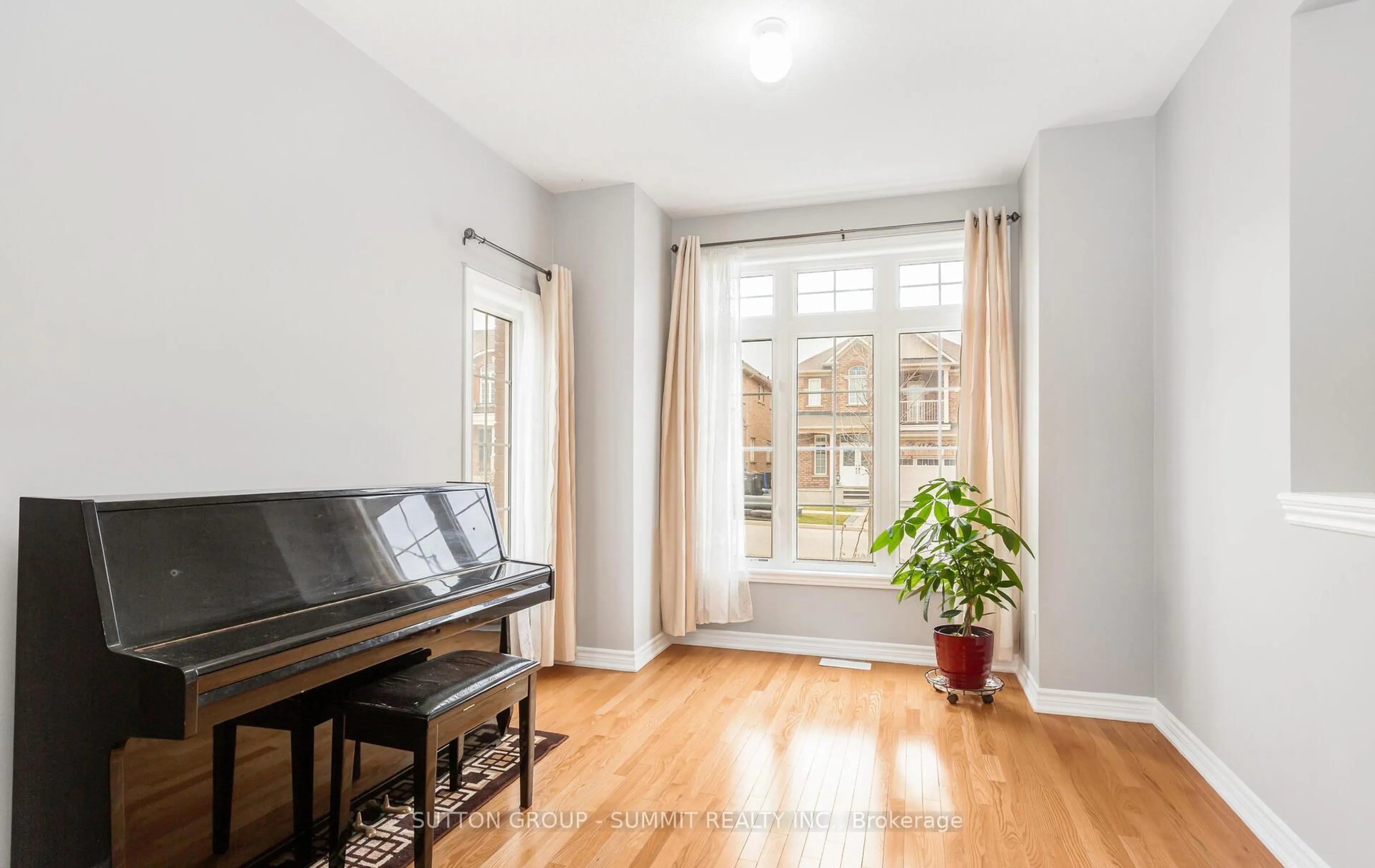 Unknown for 10 Elmcrest Dr, Brampton Ontario L6Y 5T7