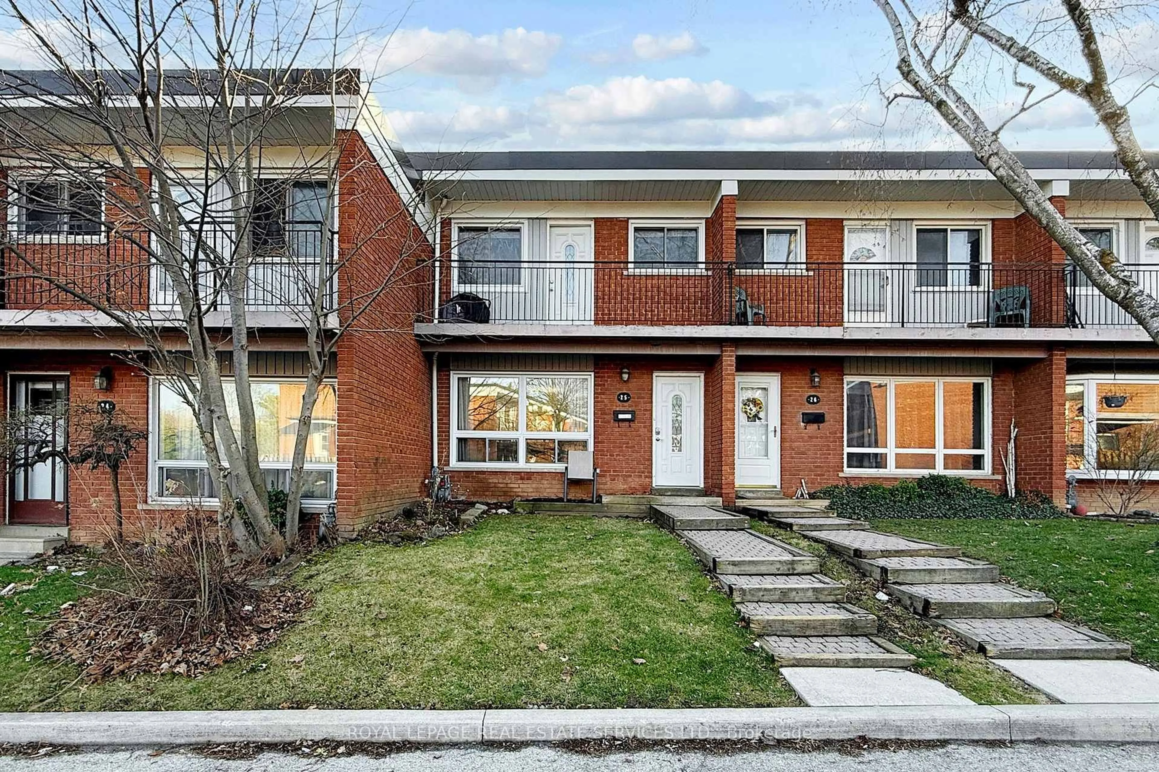 Home with brick exterior material, street for 3001 Centennial Dr #25, Burlington Ontario L7M 1B3