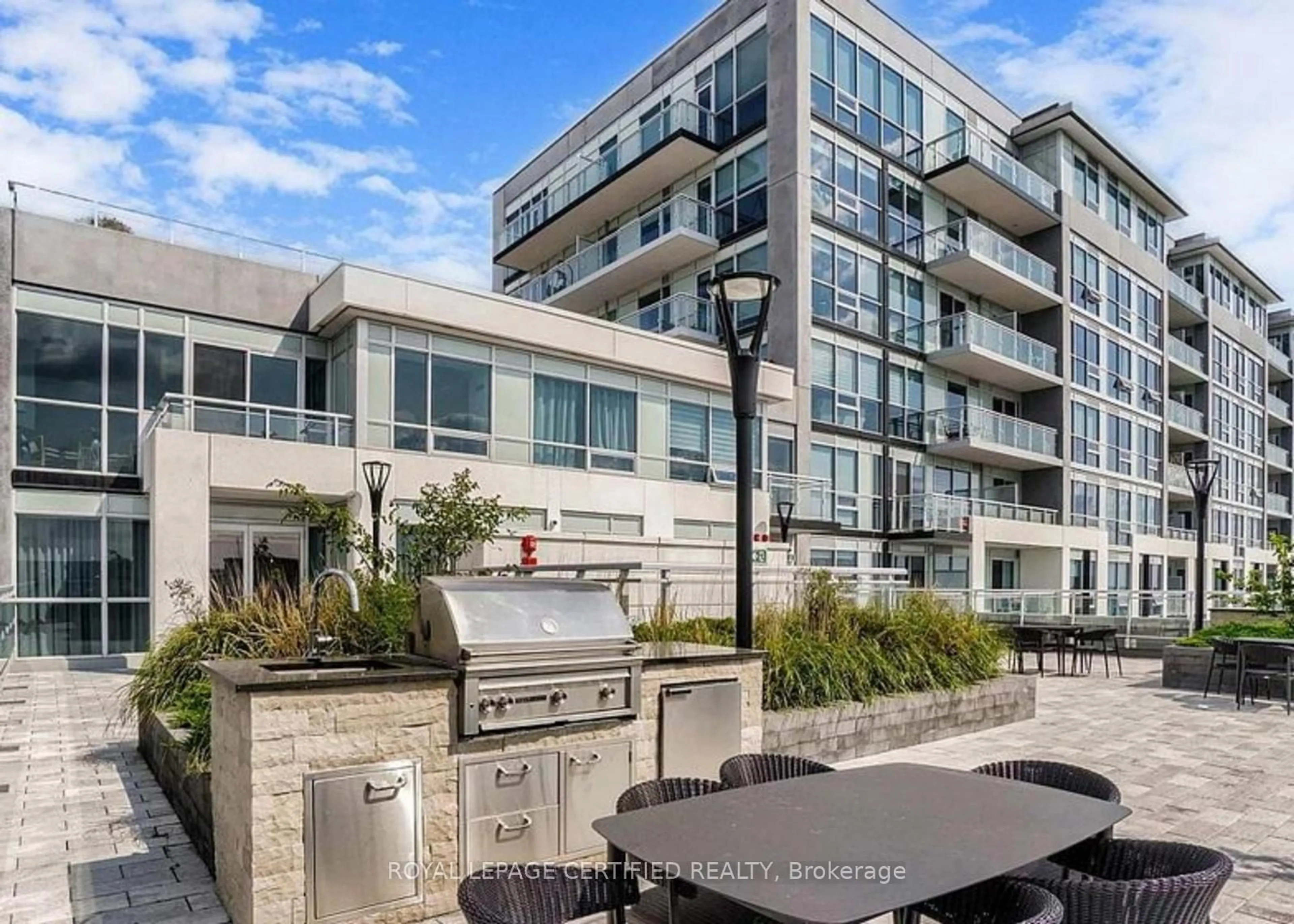 Patio, unknown for 1050 Main St #114, Milton Ontario L9T 9M3