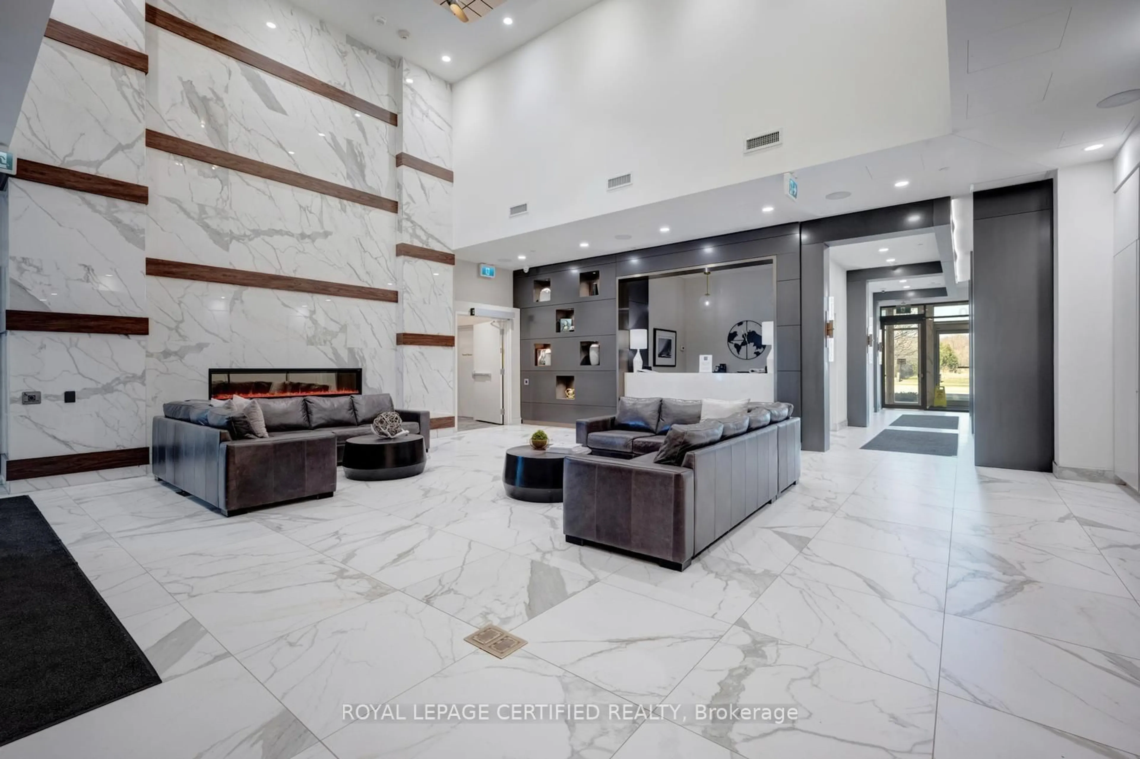 Lobby for 1050 Main St #114, Milton Ontario L9T 9M3