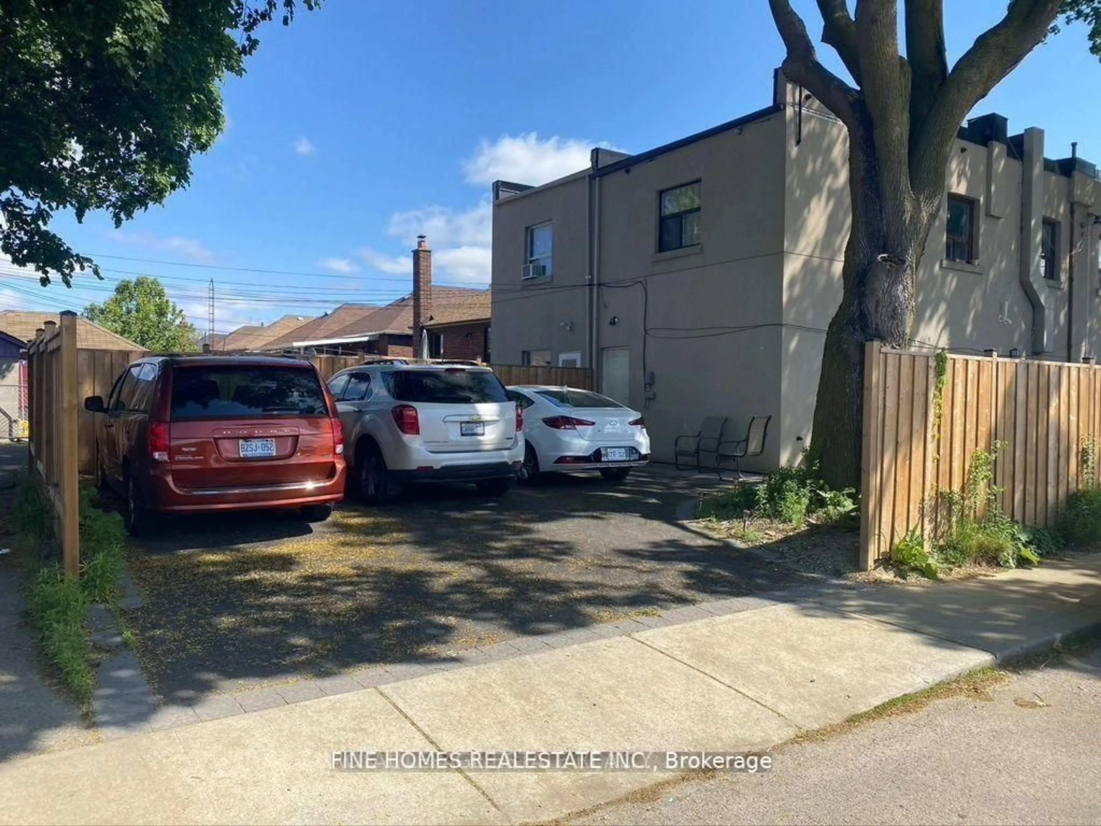 A pic from outside/outdoor area/front of a property/back of a property/a pic from drone, street for 1762 Keele St, Toronto Ontario M6M 3X1