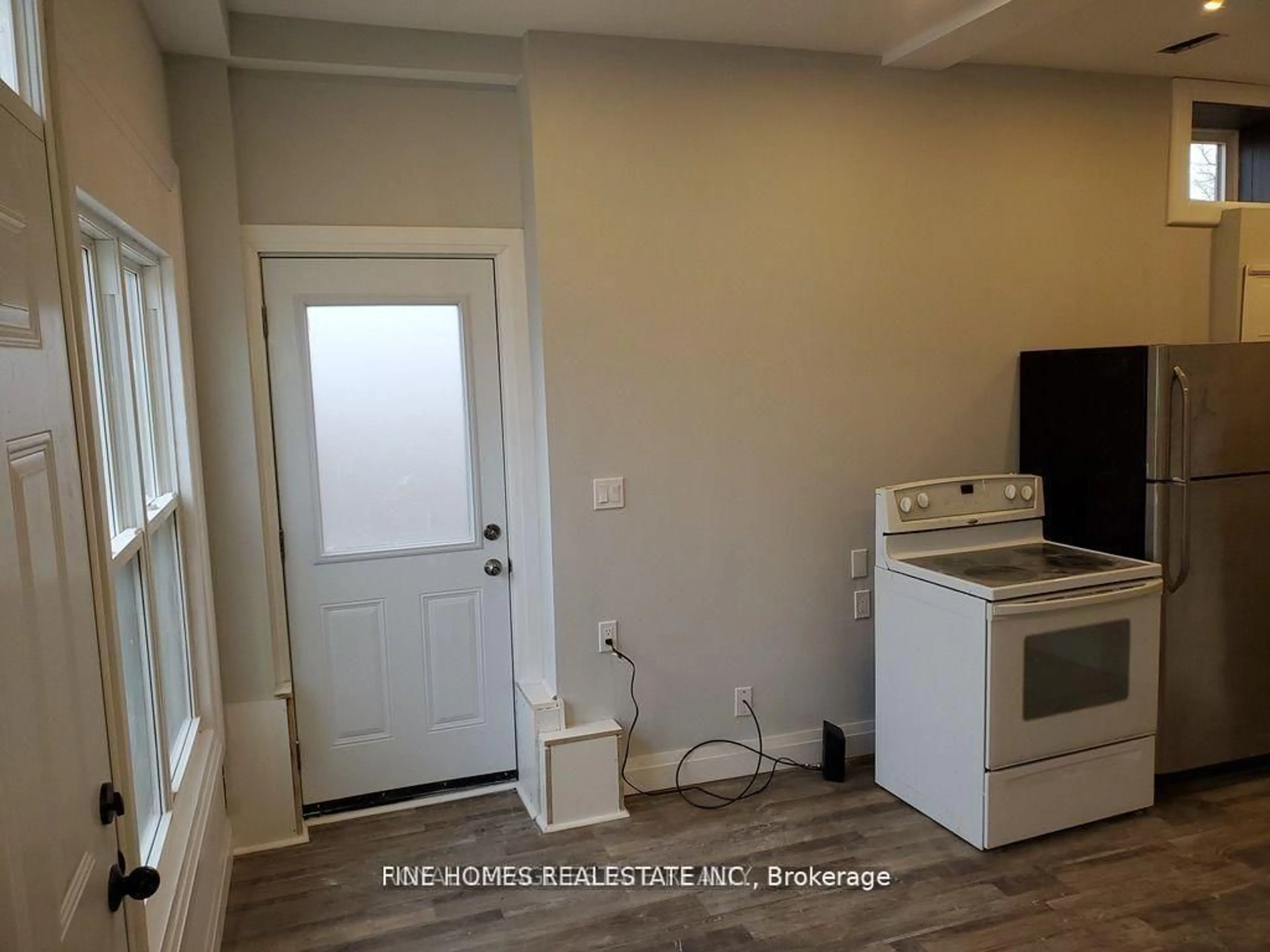 A pic of a room for 1762 Keele St, Toronto Ontario M6M 3X1