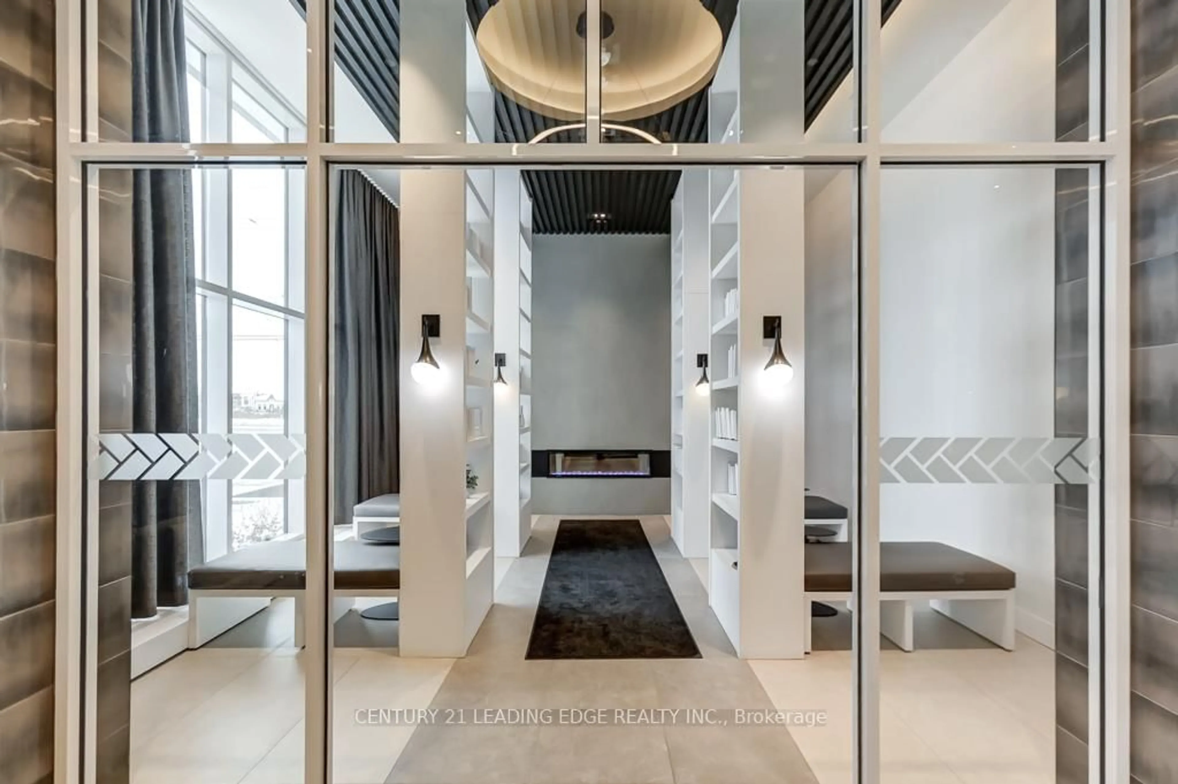 Indoor foyer for 2489 TAUNTON Rd #410, Oakville Ontario L6H 3R9