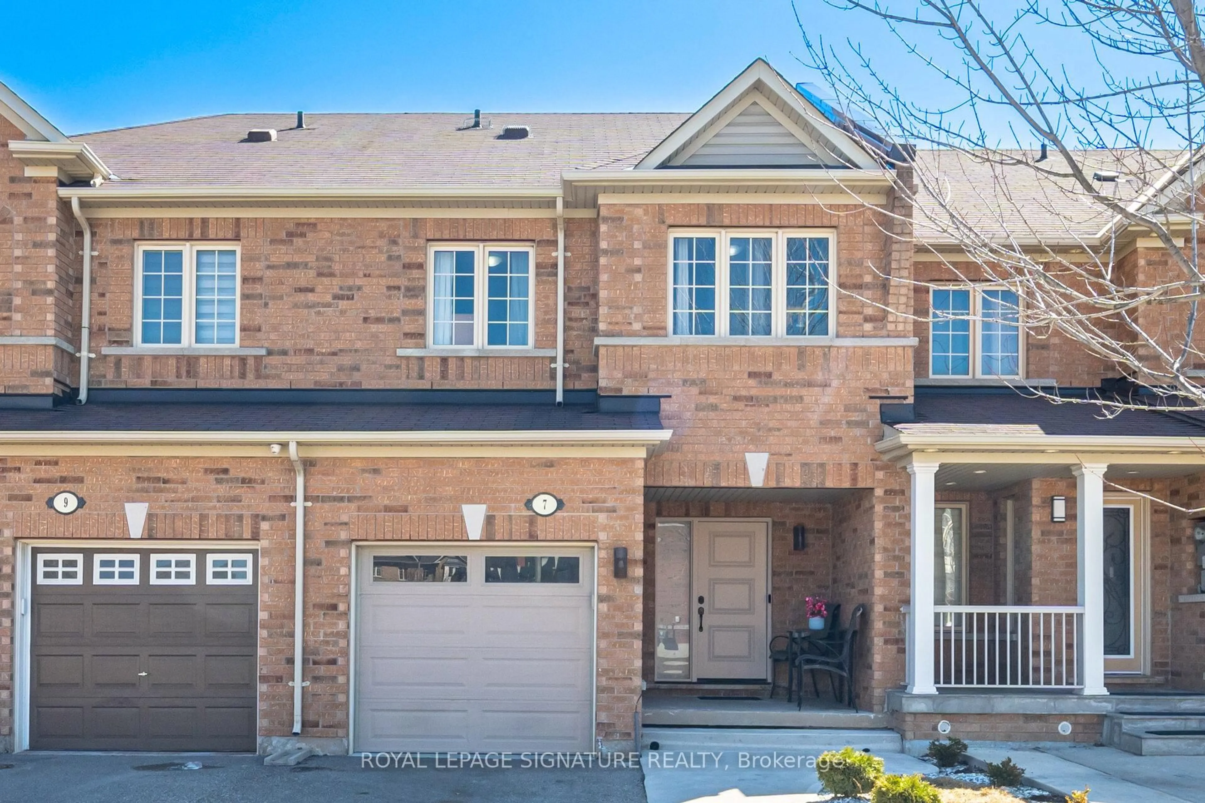 Home with brick exterior material, street for 7 Cedarbrook Rd, Brampton Ontario L6R 0C3