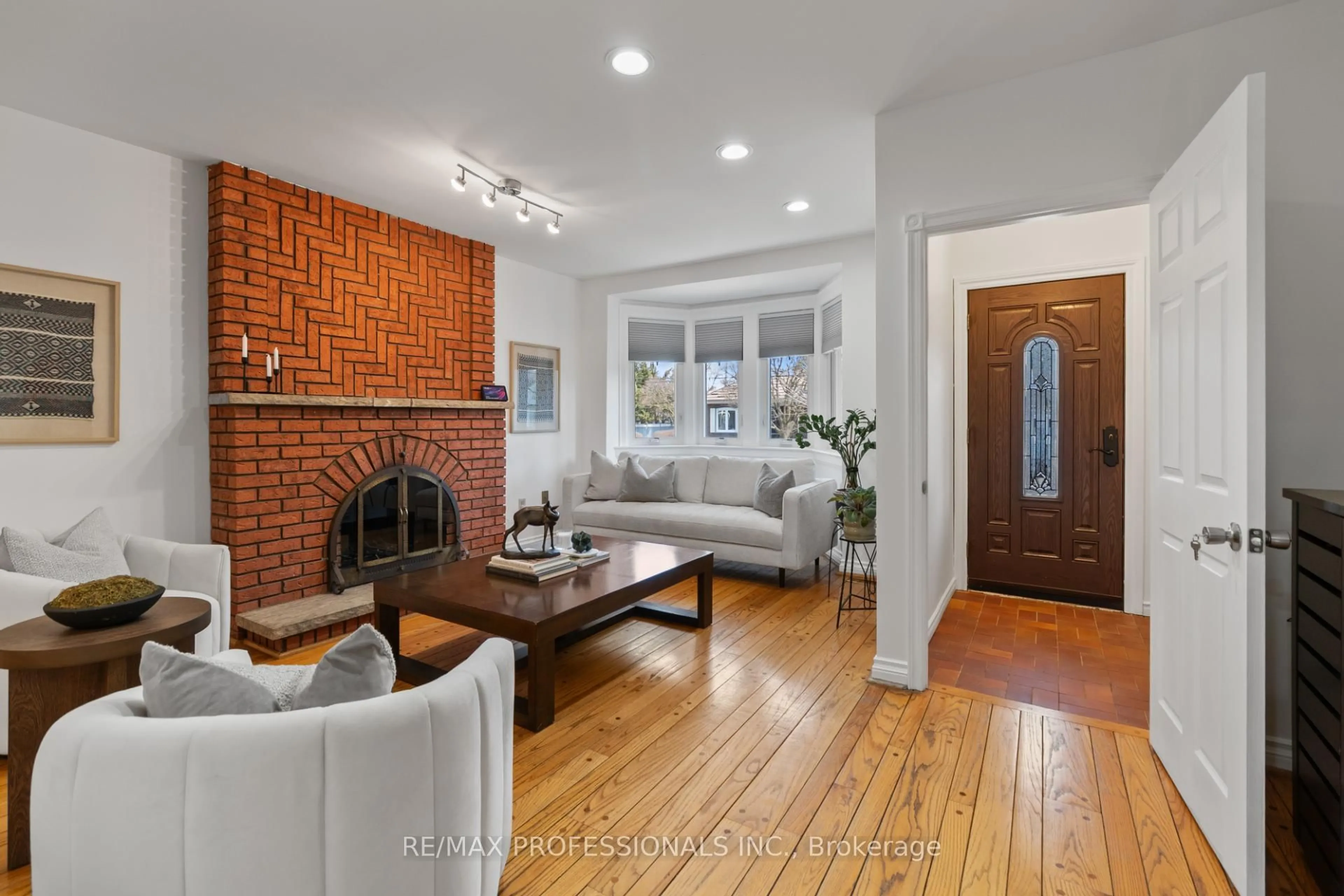 Living room with furniture, unknown for 82 Fifth St, Toronto Ontario M8V 2Z3