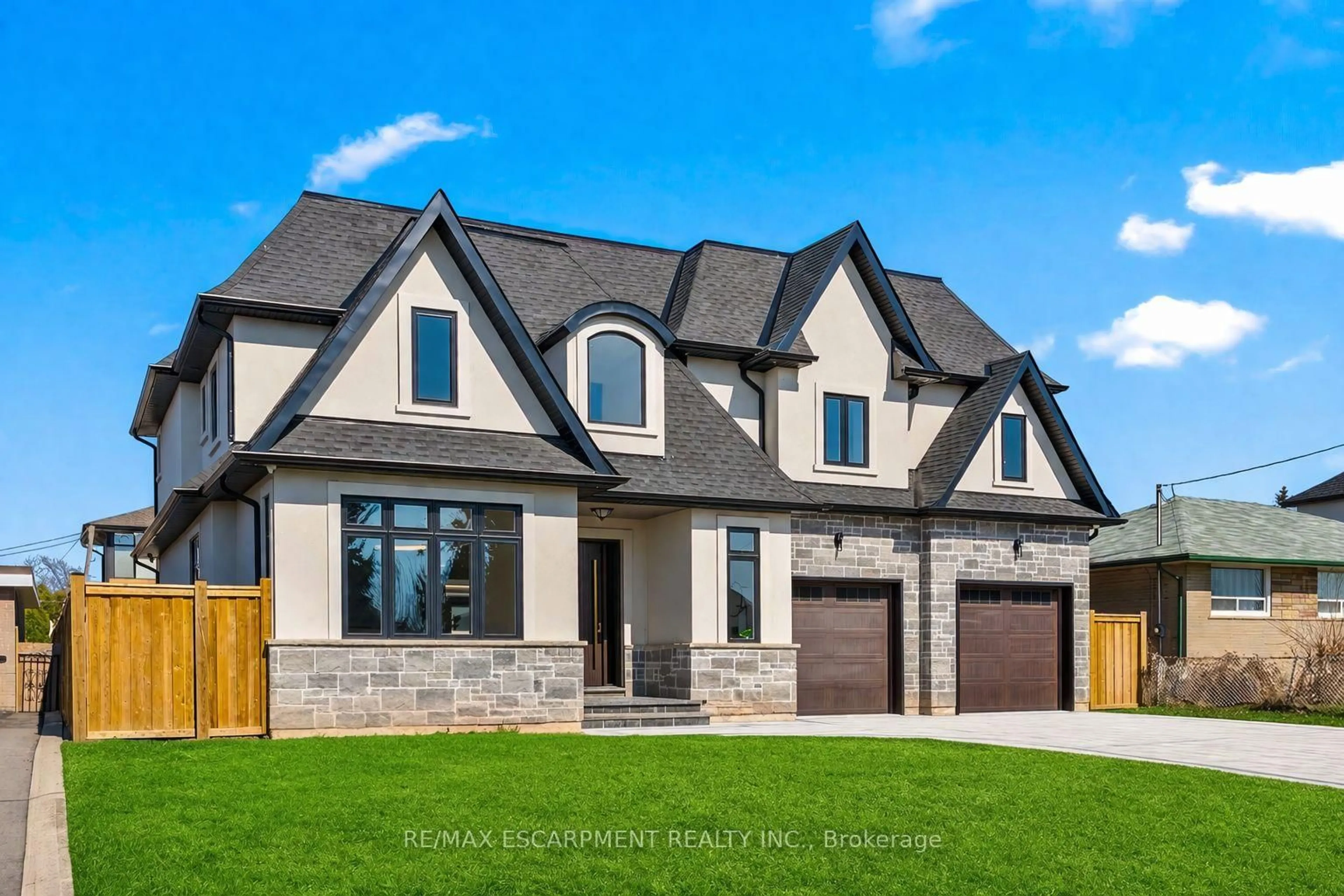 Home with brick exterior material, street for 383 Wadsworth St, Oakville Ontario L6K 2A2