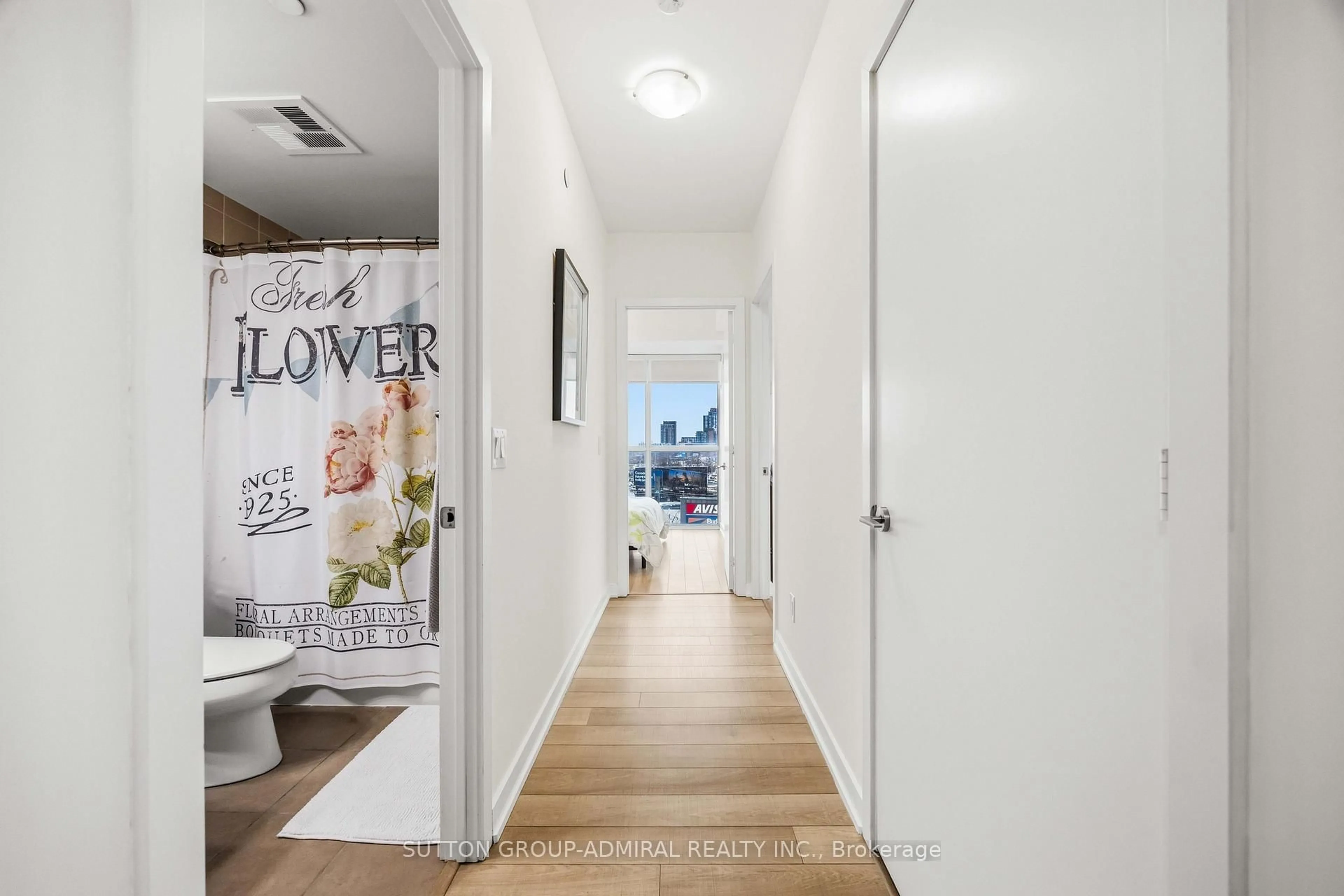 Indoor entryway for 16 McAdam Ave #509, Toronto Ontario M6A 0B9