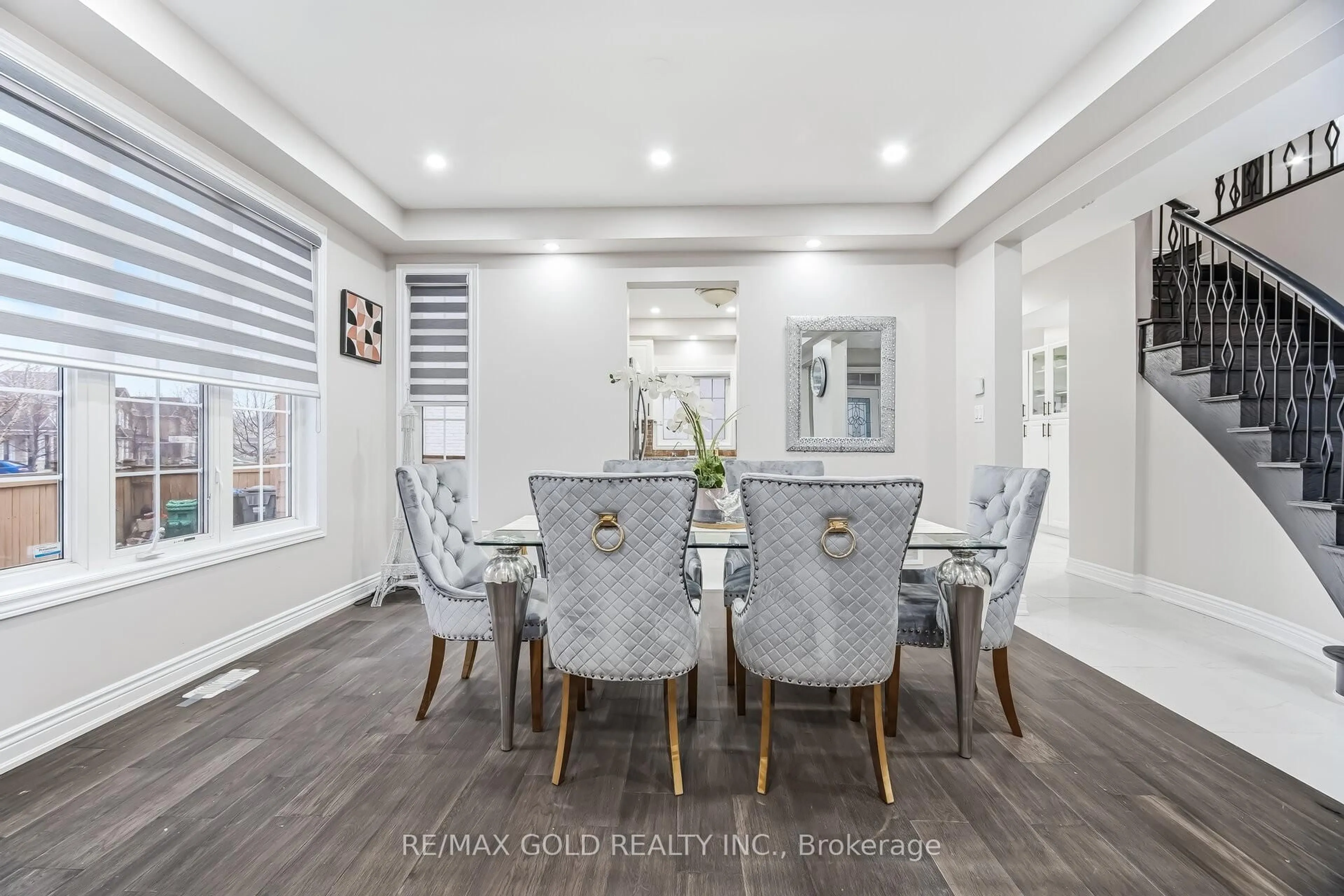 Dining room, unknown for 29 Laurentide Cres, Brampton Ontario L6P 1Y3