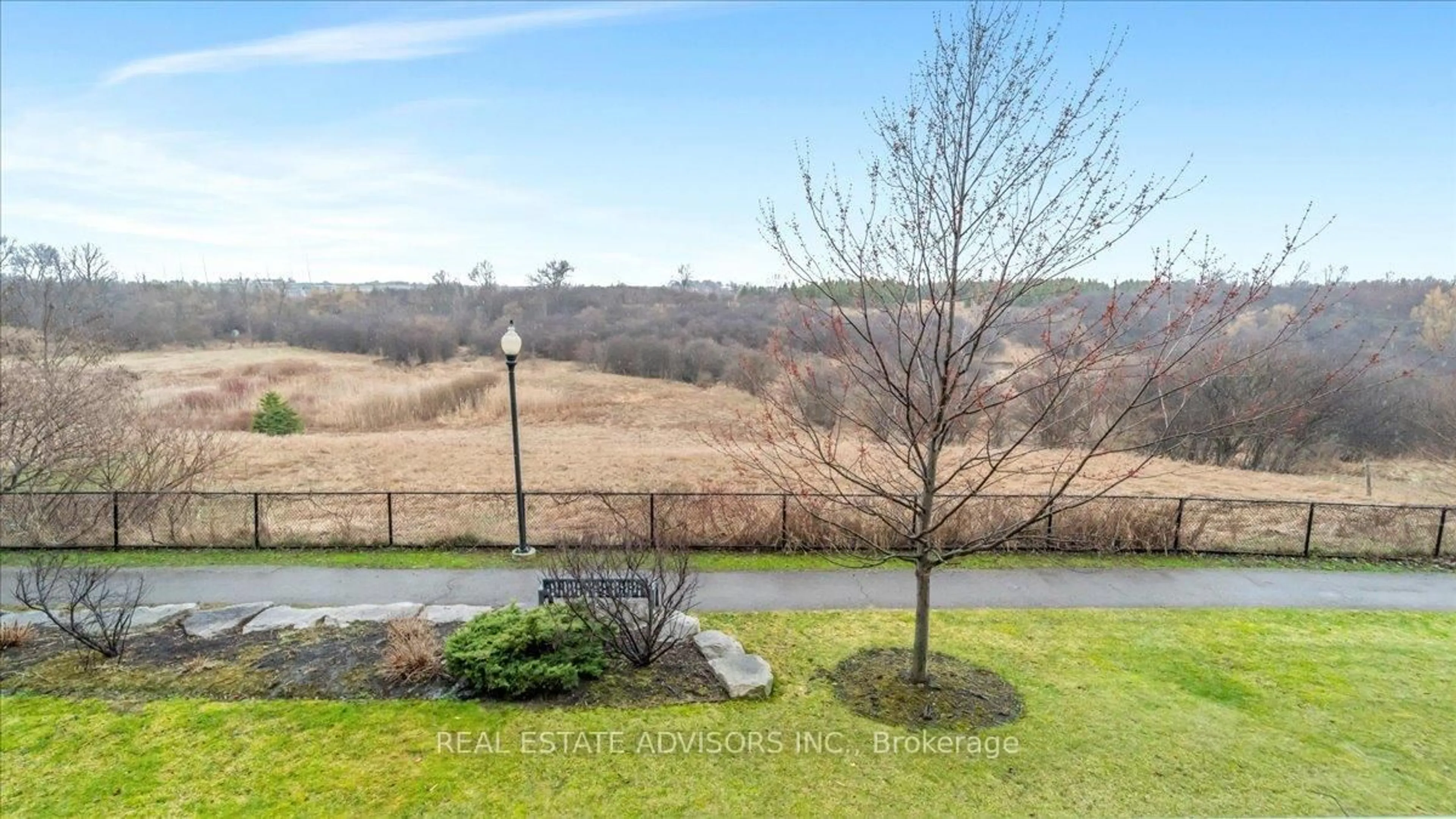 A pic from outside/outdoor area/front of a property/back of a property/a pic from drone, water/lake/river/ocean view for 6 Dayspring Circ #2208, Brampton Ontario L6P 2Z6