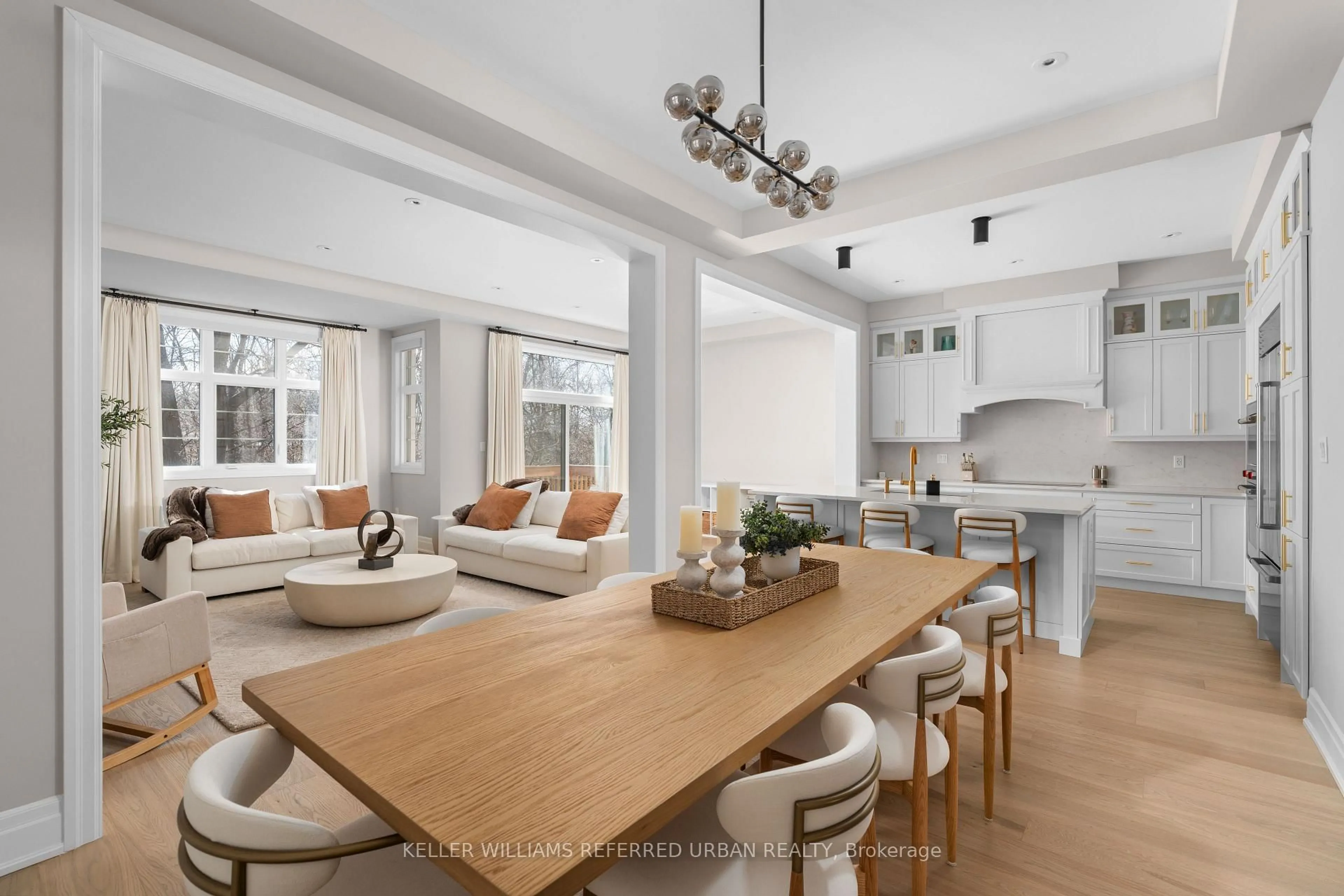 Open concept kitchen, unknown for 1318 Courtleigh Tr, Oakville Ontario L6H 7Y5