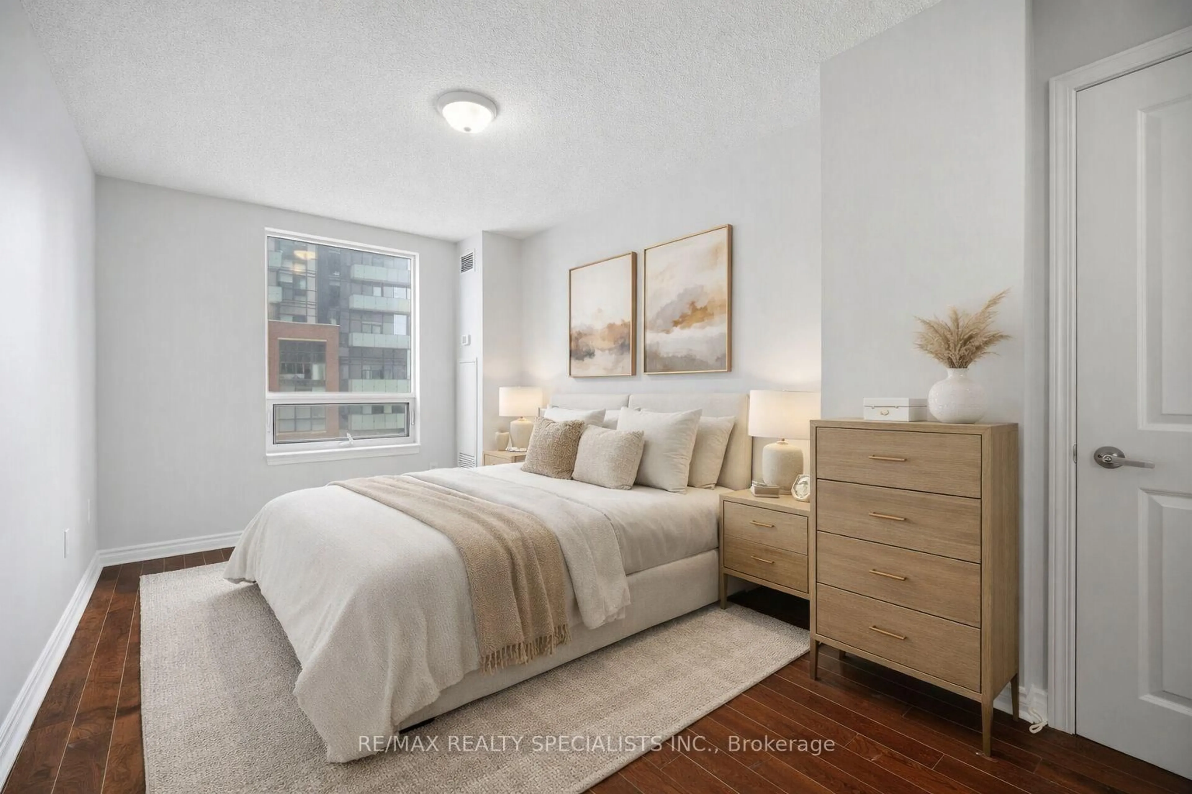 Bedroom with bed, unknown for 385 Prince Of Wales Dr #520, Mississauga Ontario L5B 0C6