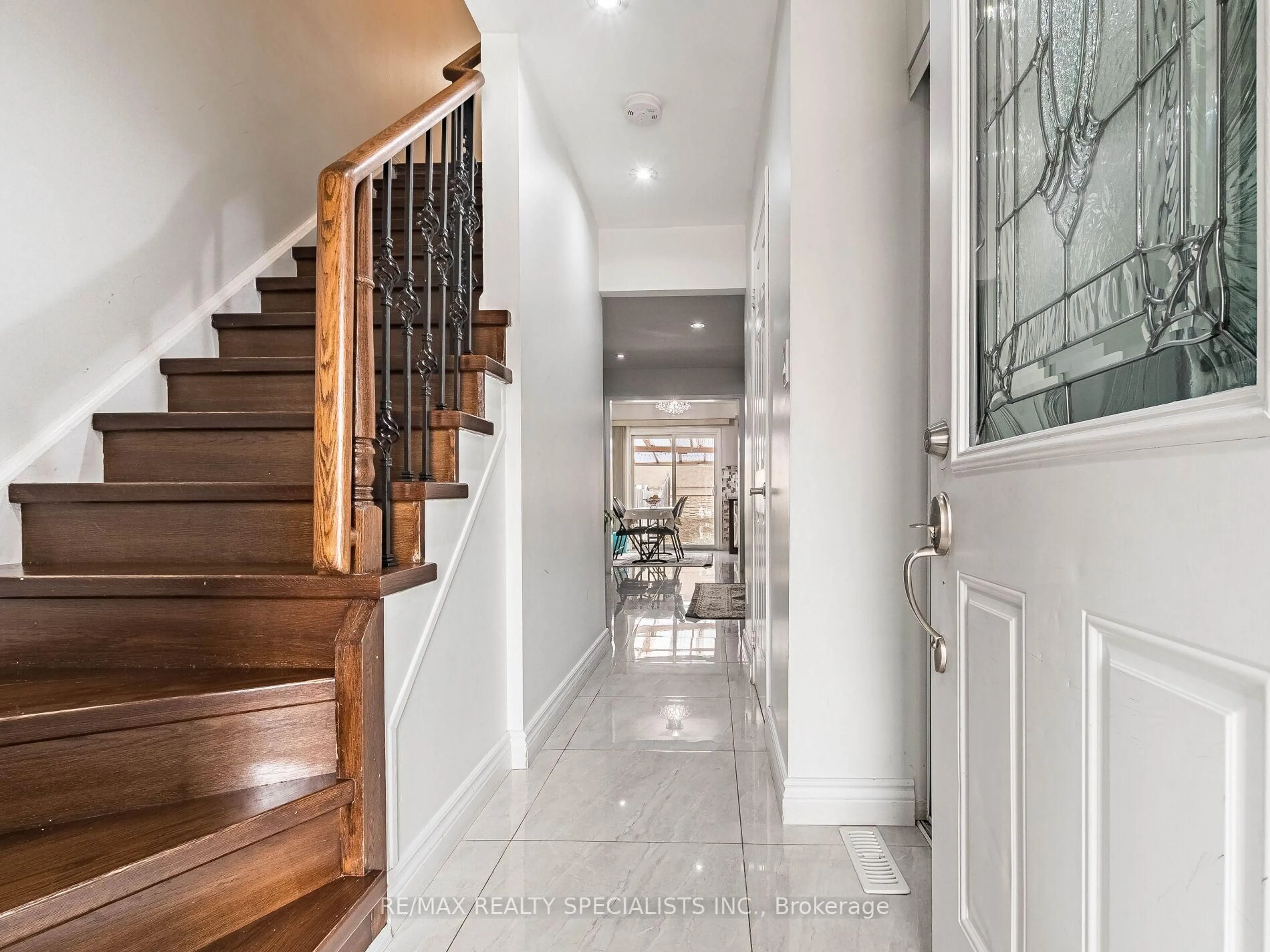 Indoor entryway for 73 Zia Dodda Cres, Brampton Ontario L6P 1J6