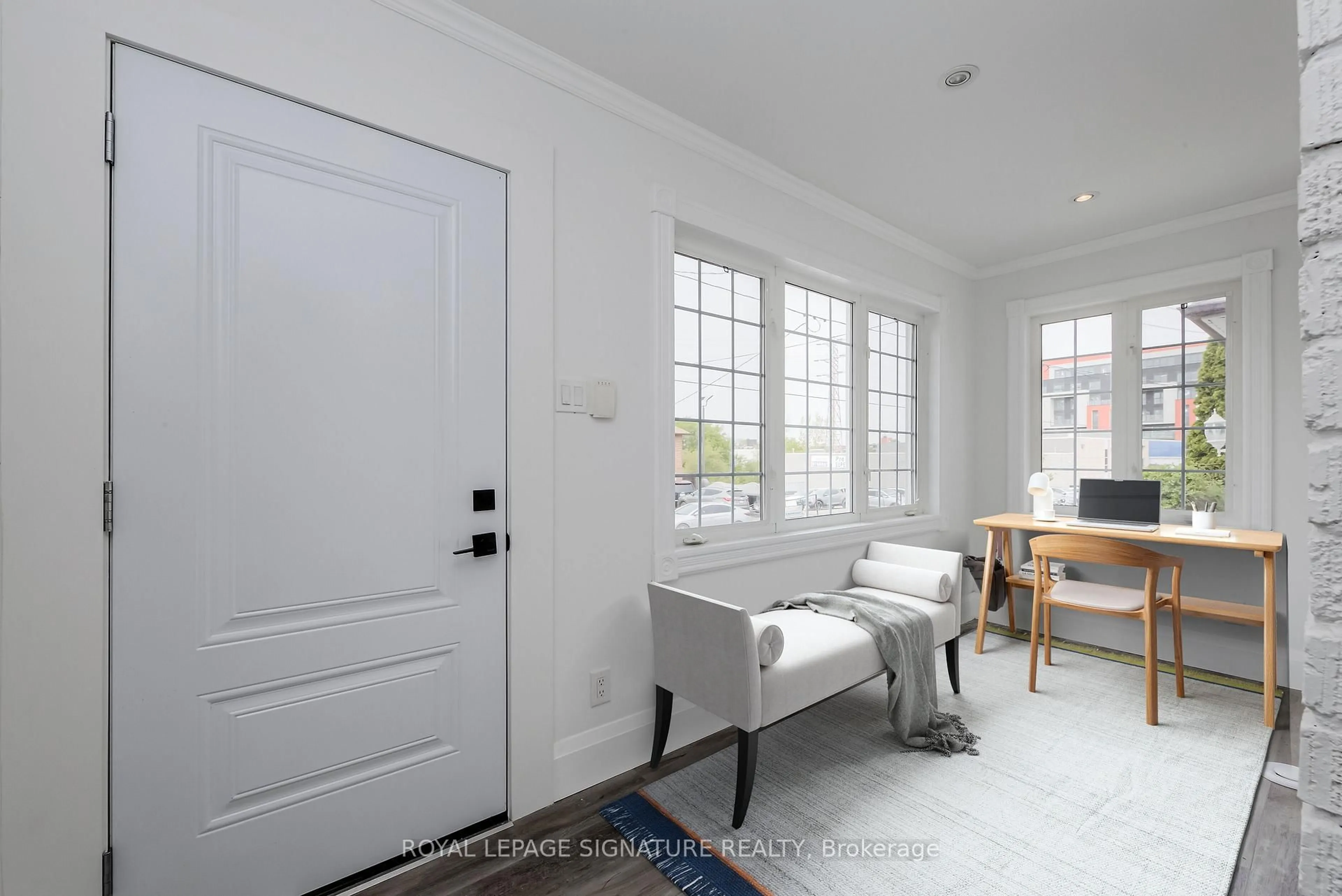 Indoor entryway for 19 Schell Ave, Toronto Ontario M6E 2S7