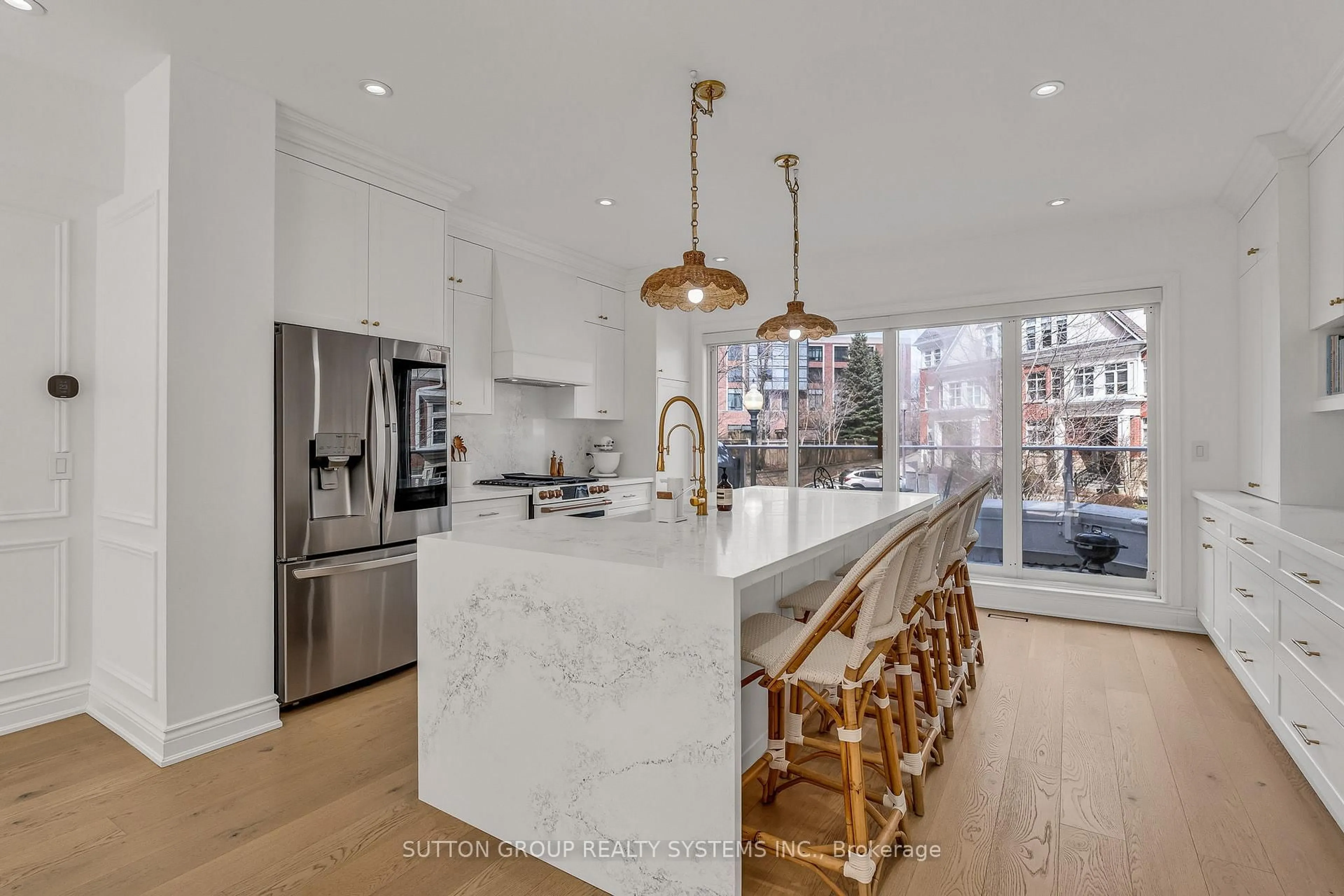 Open concept kitchen, ceramic/tile floor for 70 Resurrection Rd, Toronto Ontario M9A 5H1