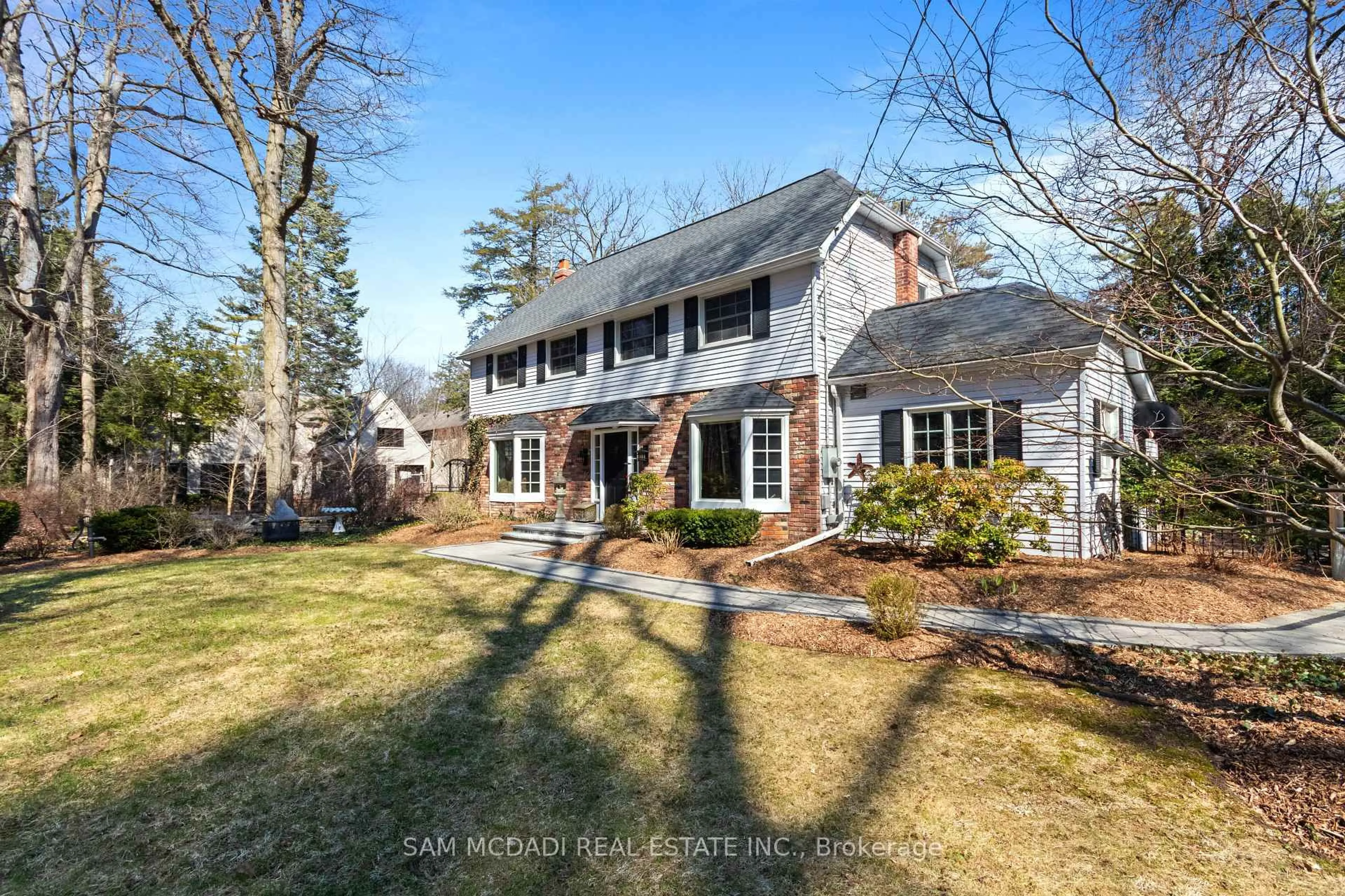 Home with brick exterior material, street for 990 Roper Ave, Mississauga Ontario L5H 1B7