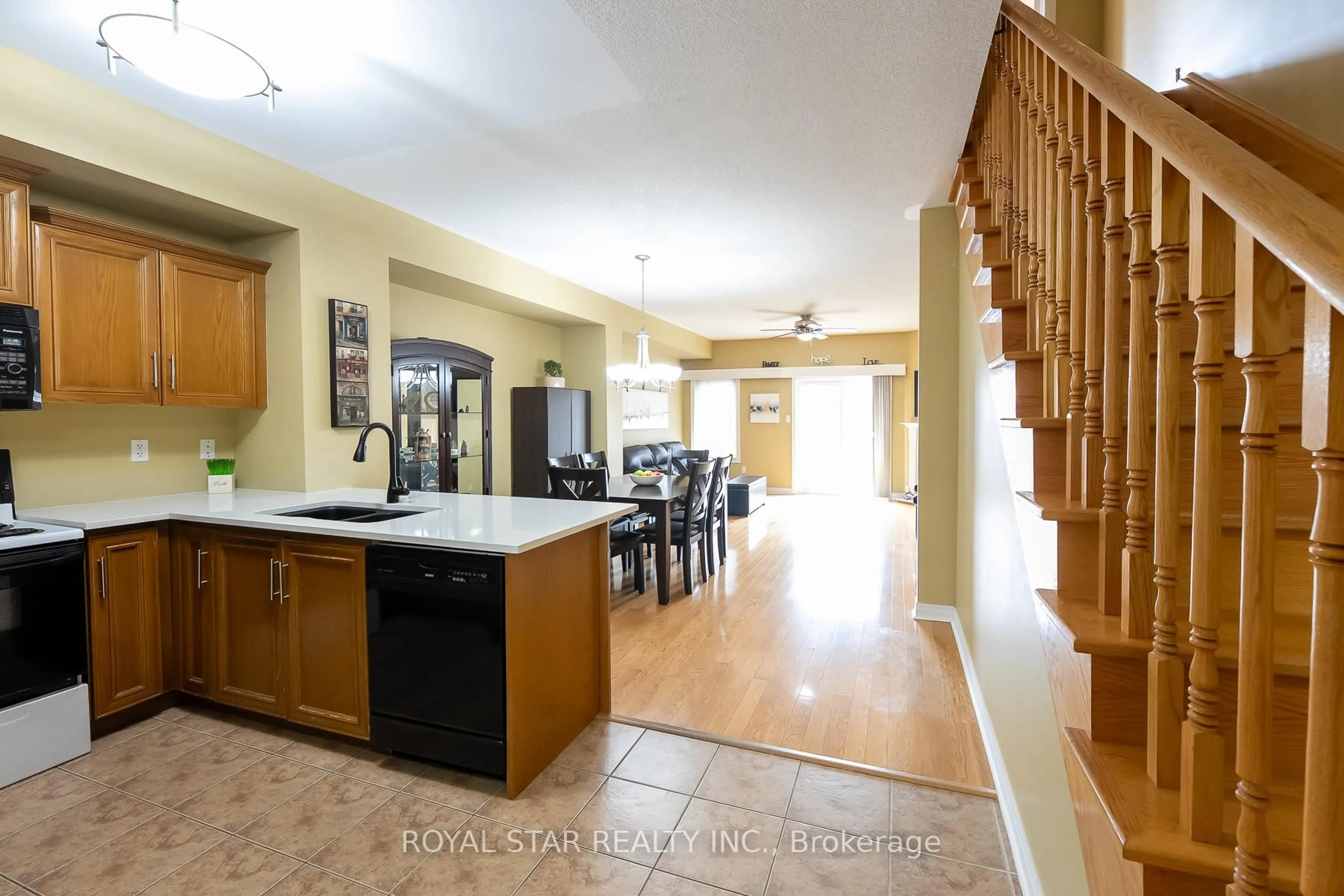 Unknown for 479 Vodden St, Brampton Ontario L6S 0C7