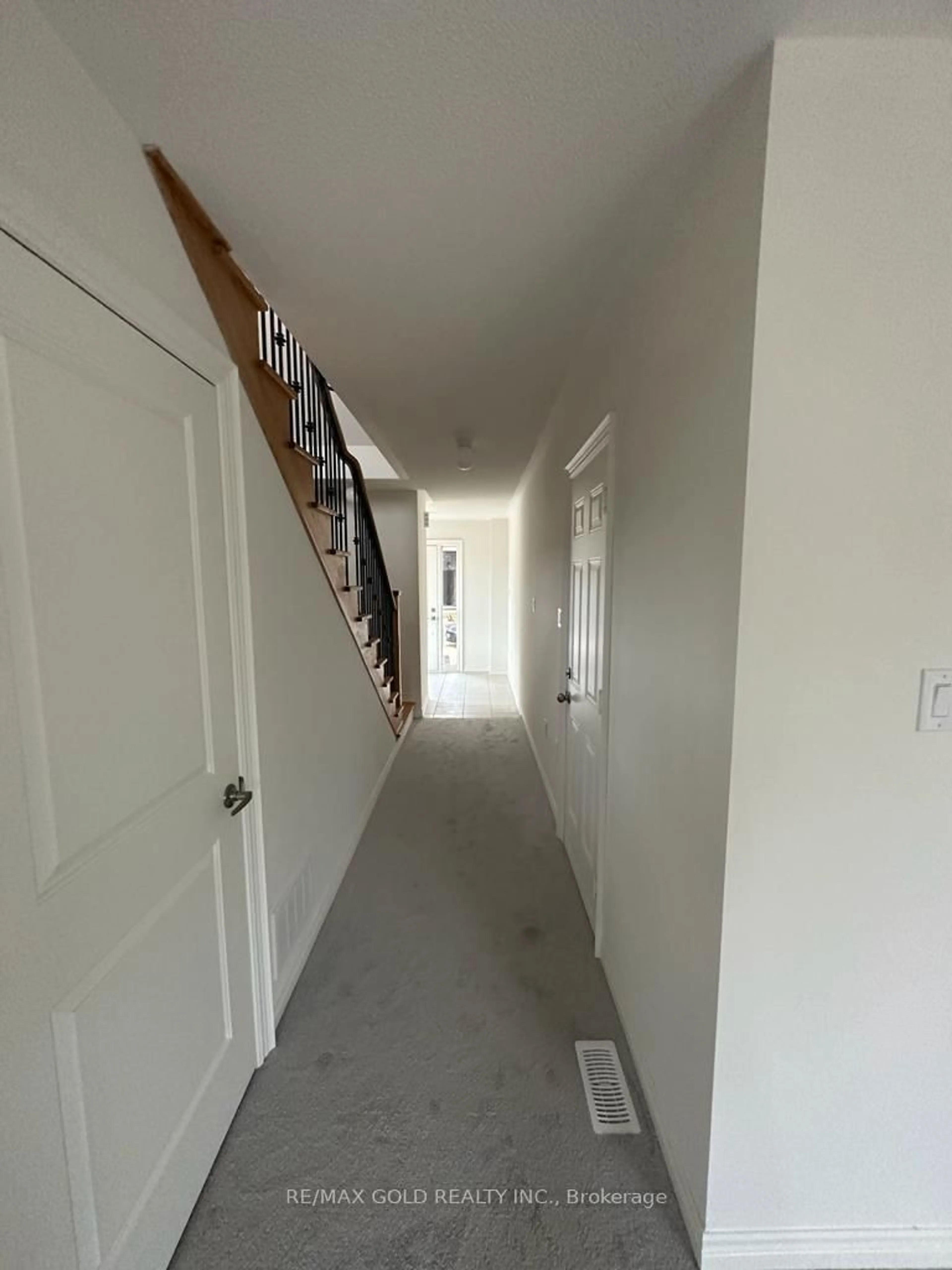 Unknown for 43 Queenpost Dr, Brampton Ontario L6Y 6L2