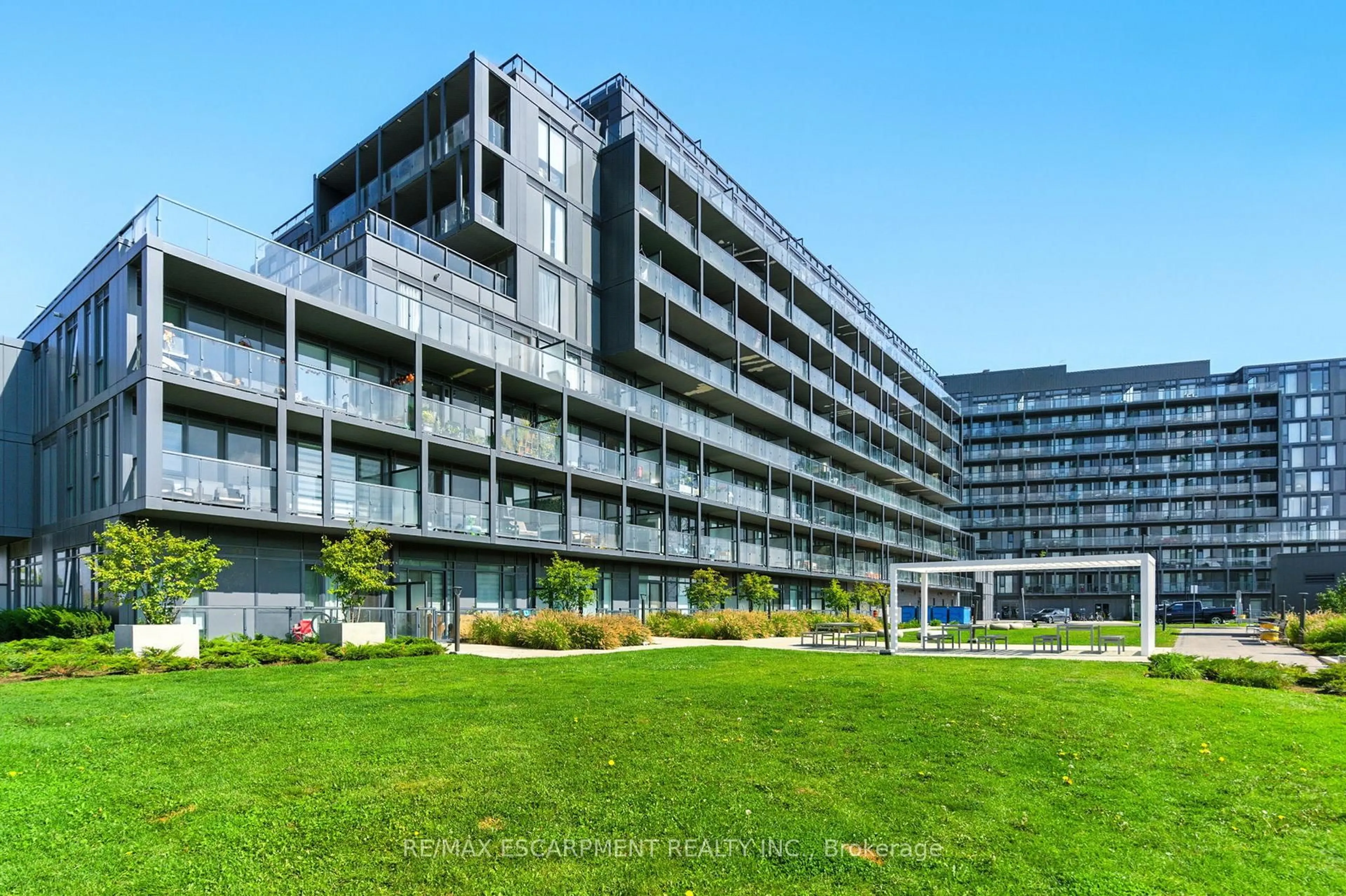 Unknown for 3210 Dakota Common #A814, Burlington Ontario L7M 2A8