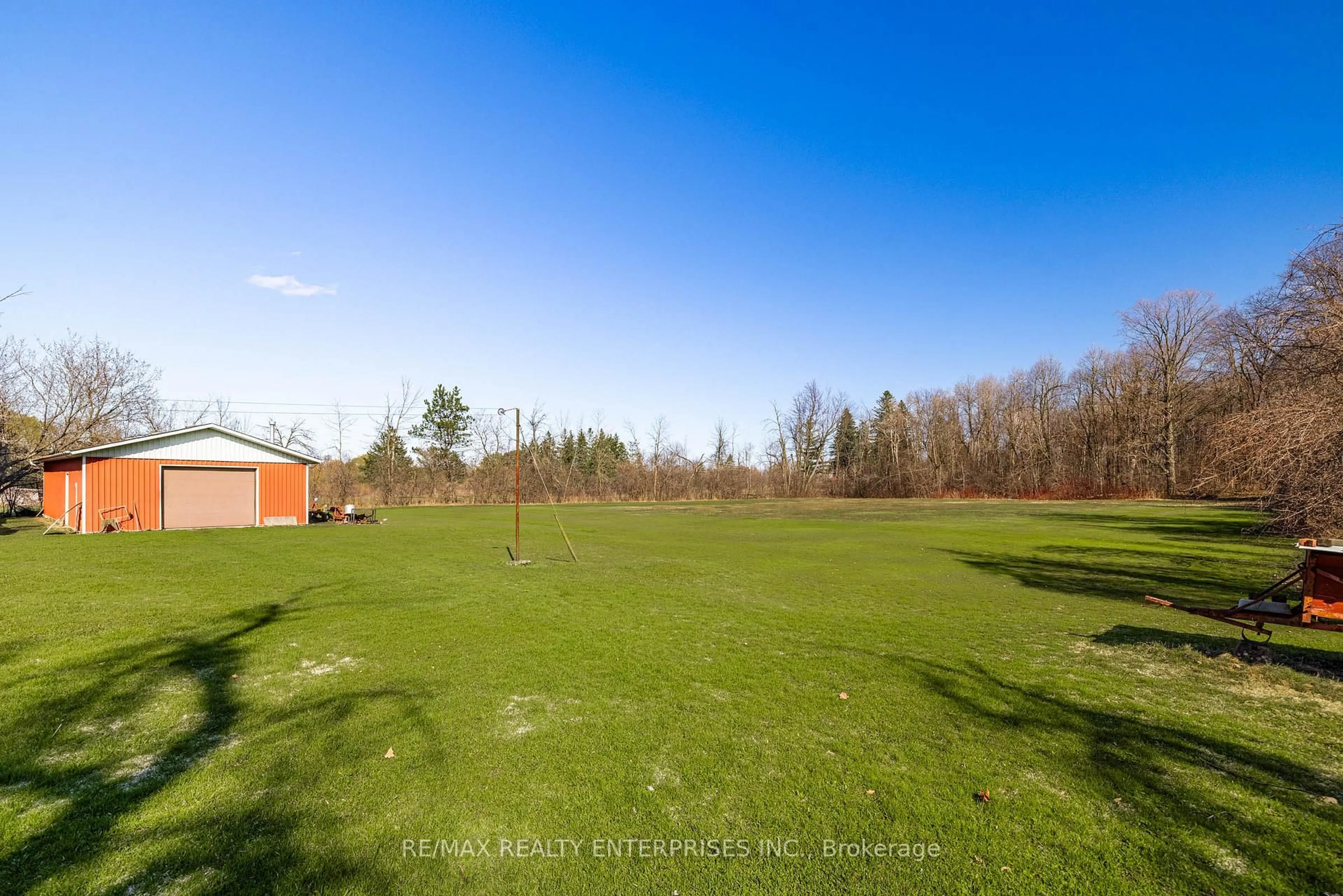 A pic from outside/outdoor area/front of a property/back of a property/a pic from drone, forest/trees view for 2739 Embleton Rd, Brampton Ontario L6Y 0E8