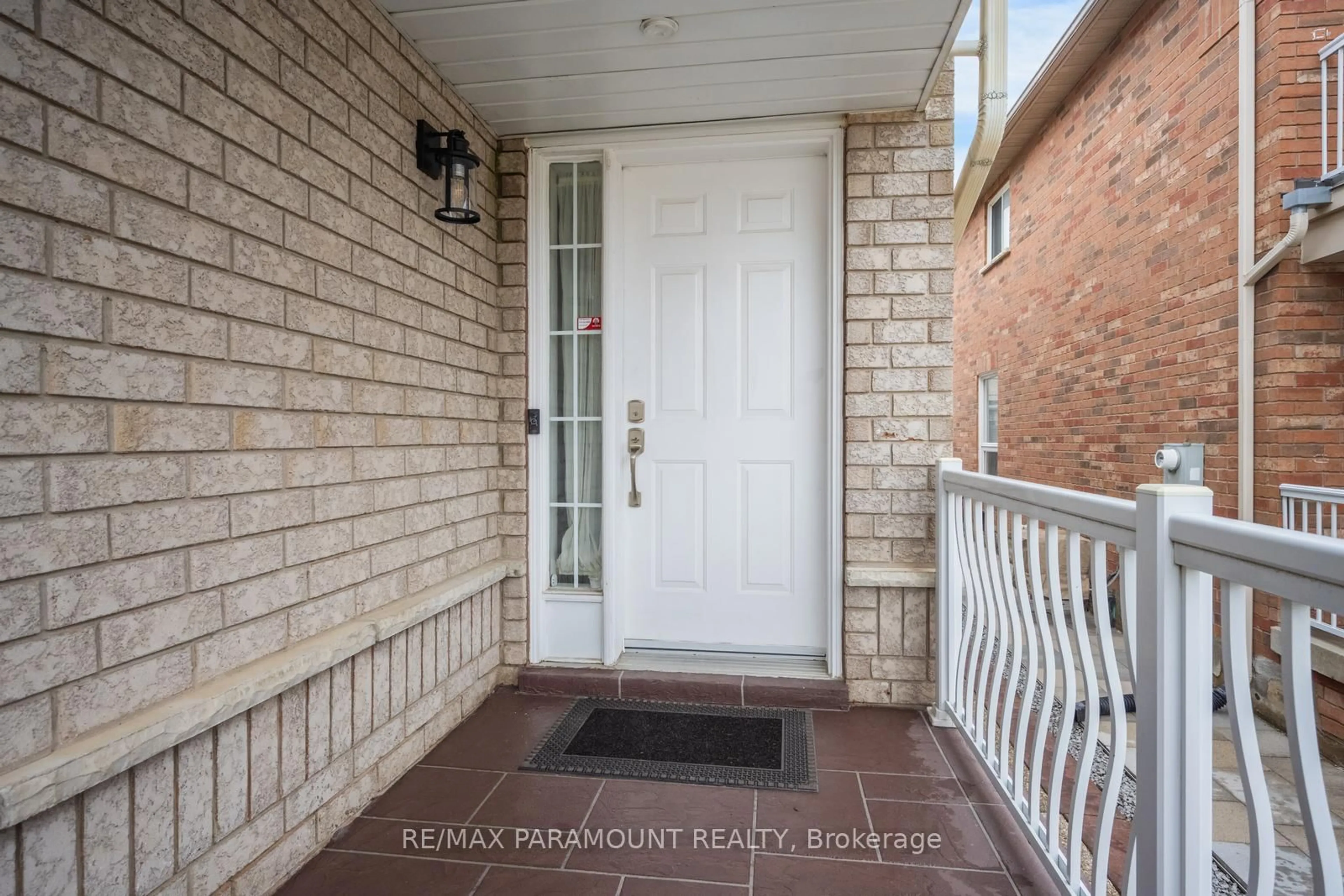 Indoor entryway for 79 Porchlight Rd, Brampton Ontario L6X 4S1