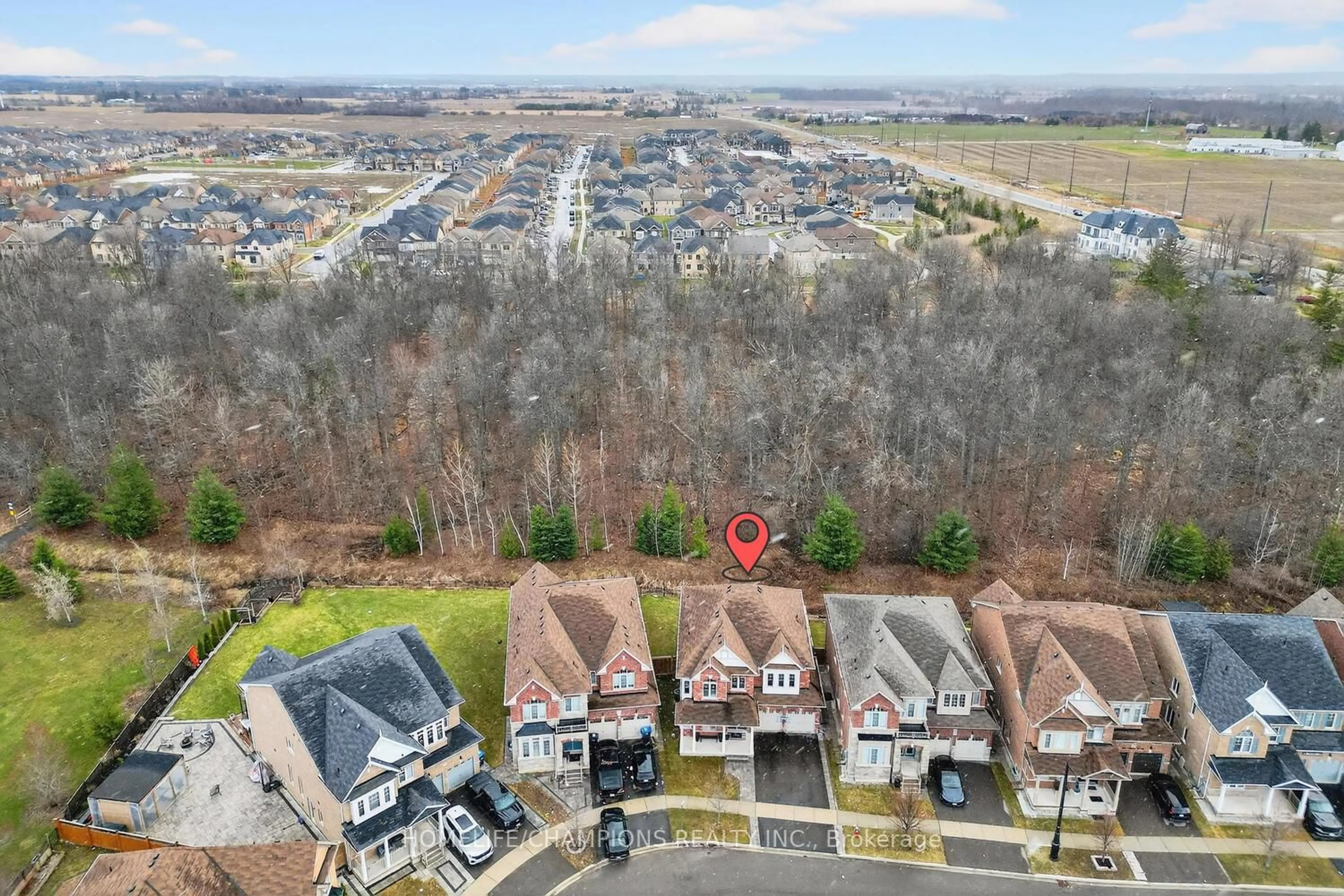 A pic from outside/outdoor area/front of a property/back of a property/a pic from drone, unknown for 36 Truro Circ, Brampton Ontario L7A 4E6
