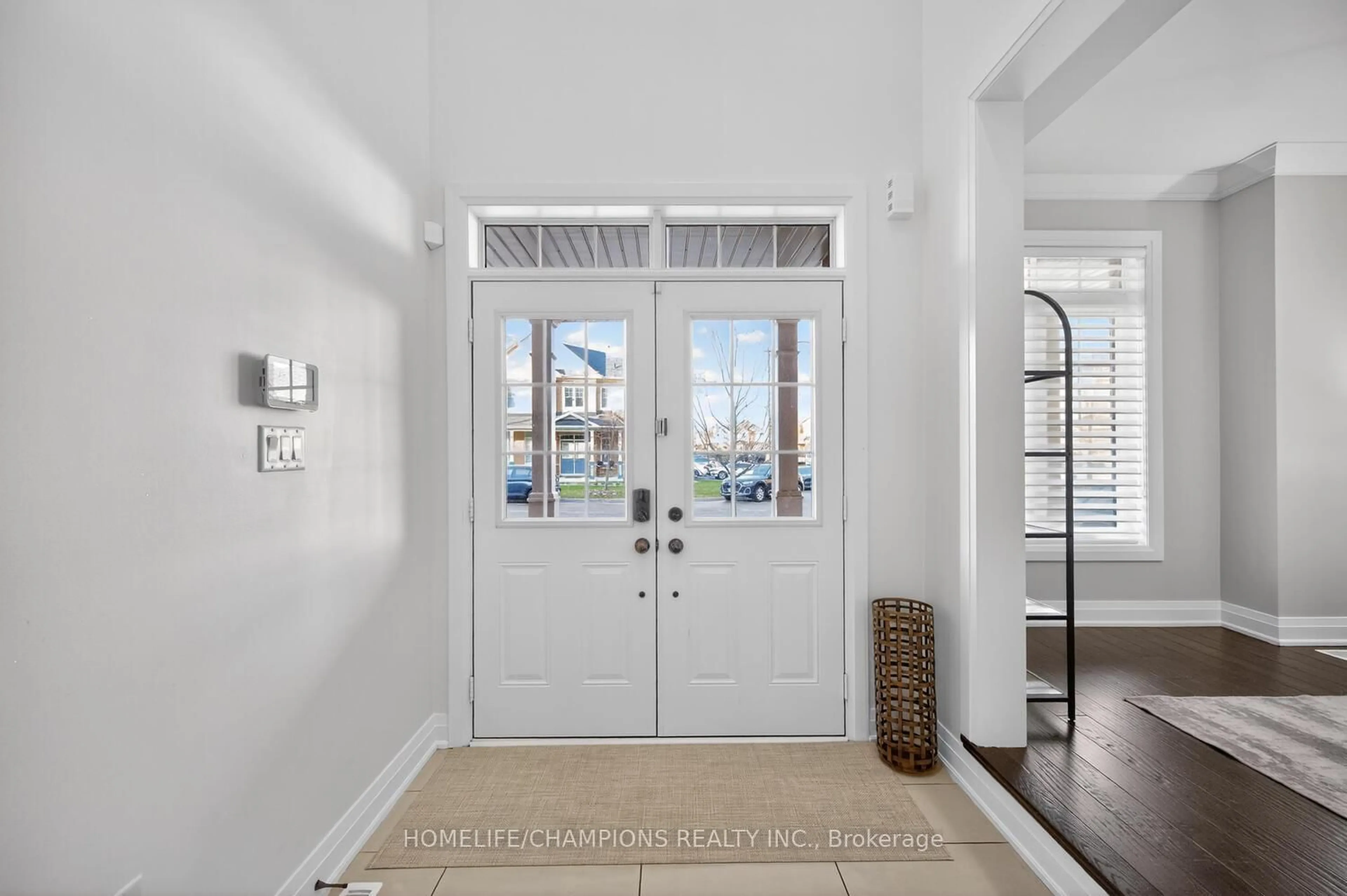 Indoor entryway for 36 Truro Circ, Brampton Ontario L7A 4E6