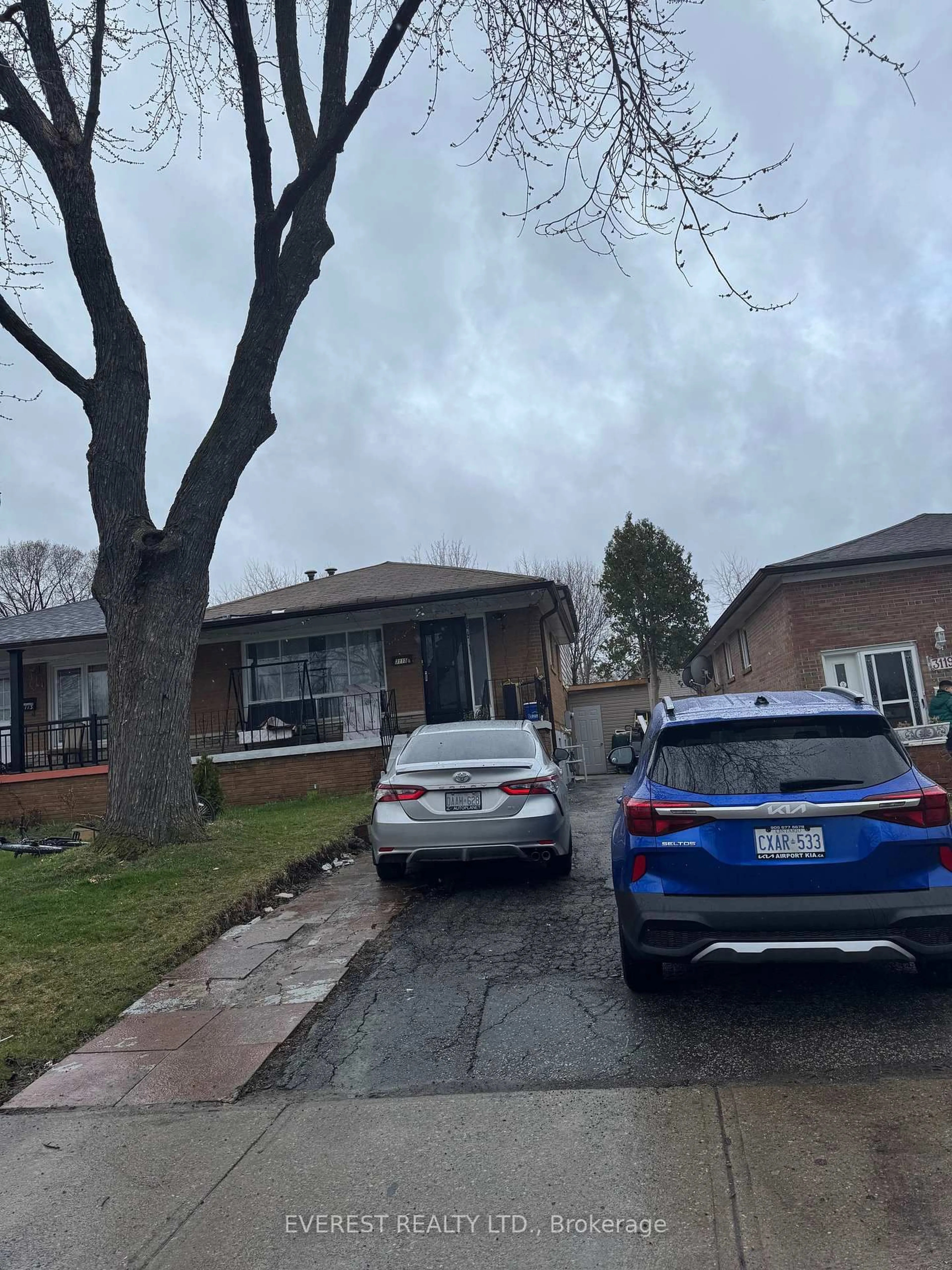 Unknown for 3115 Mallbridge Cres, Mississauga Ontario L4T 2C5