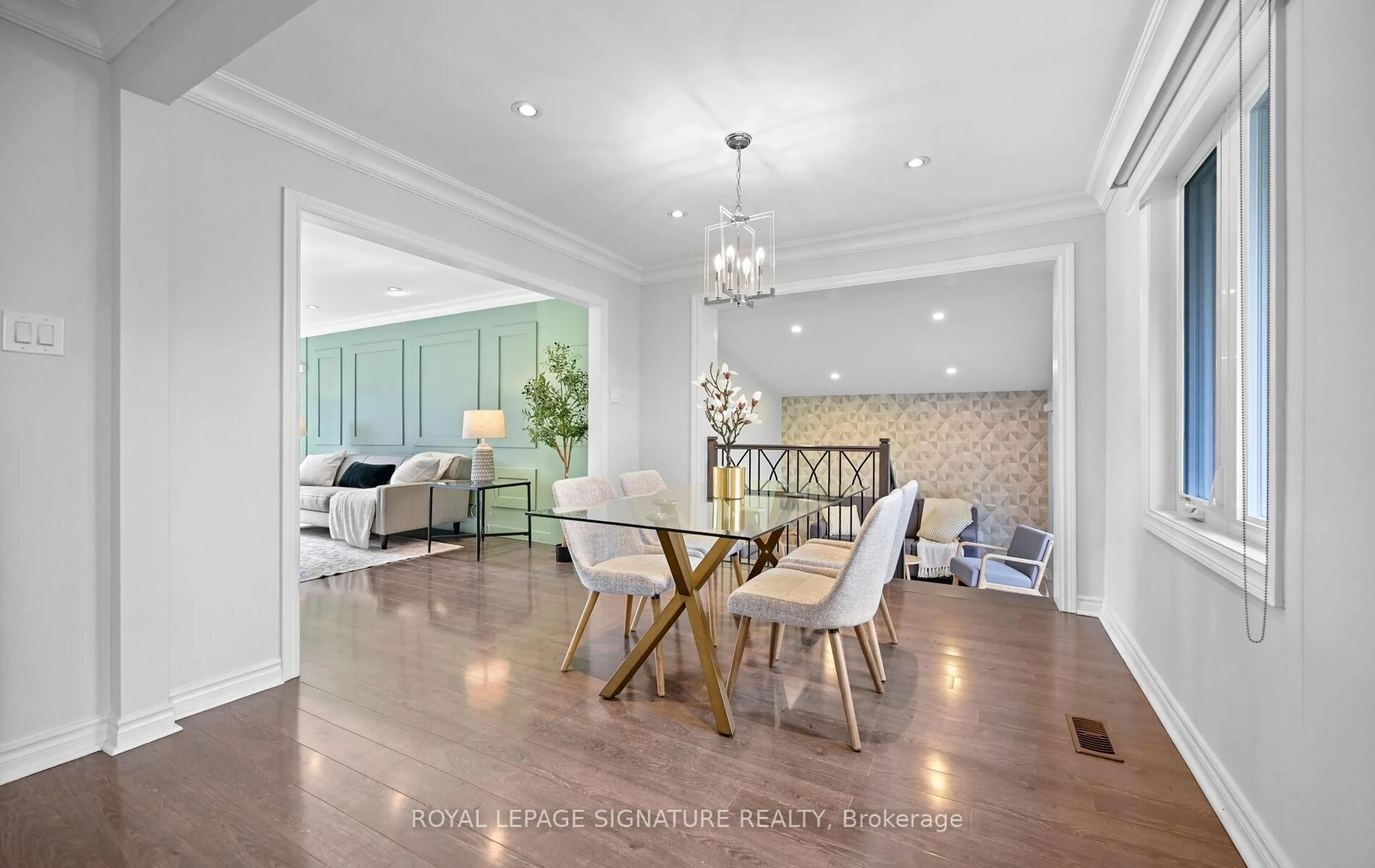 Dining room, unknown for 1207 Pinegrove Rd, Oakville Ontario L6L 2W8