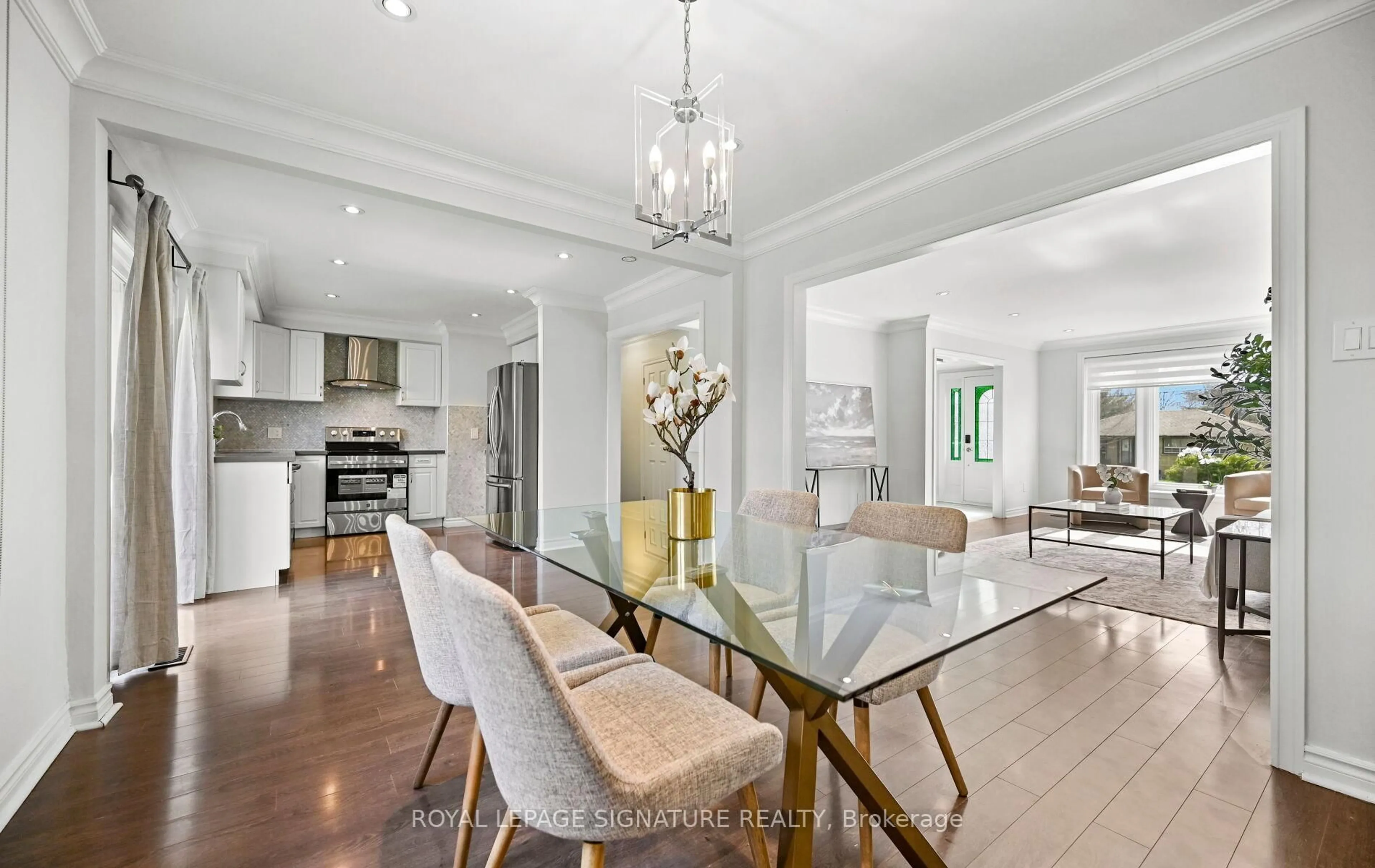 Dining room, unknown for 1207 Pinegrove Rd, Oakville Ontario L6L 2W8